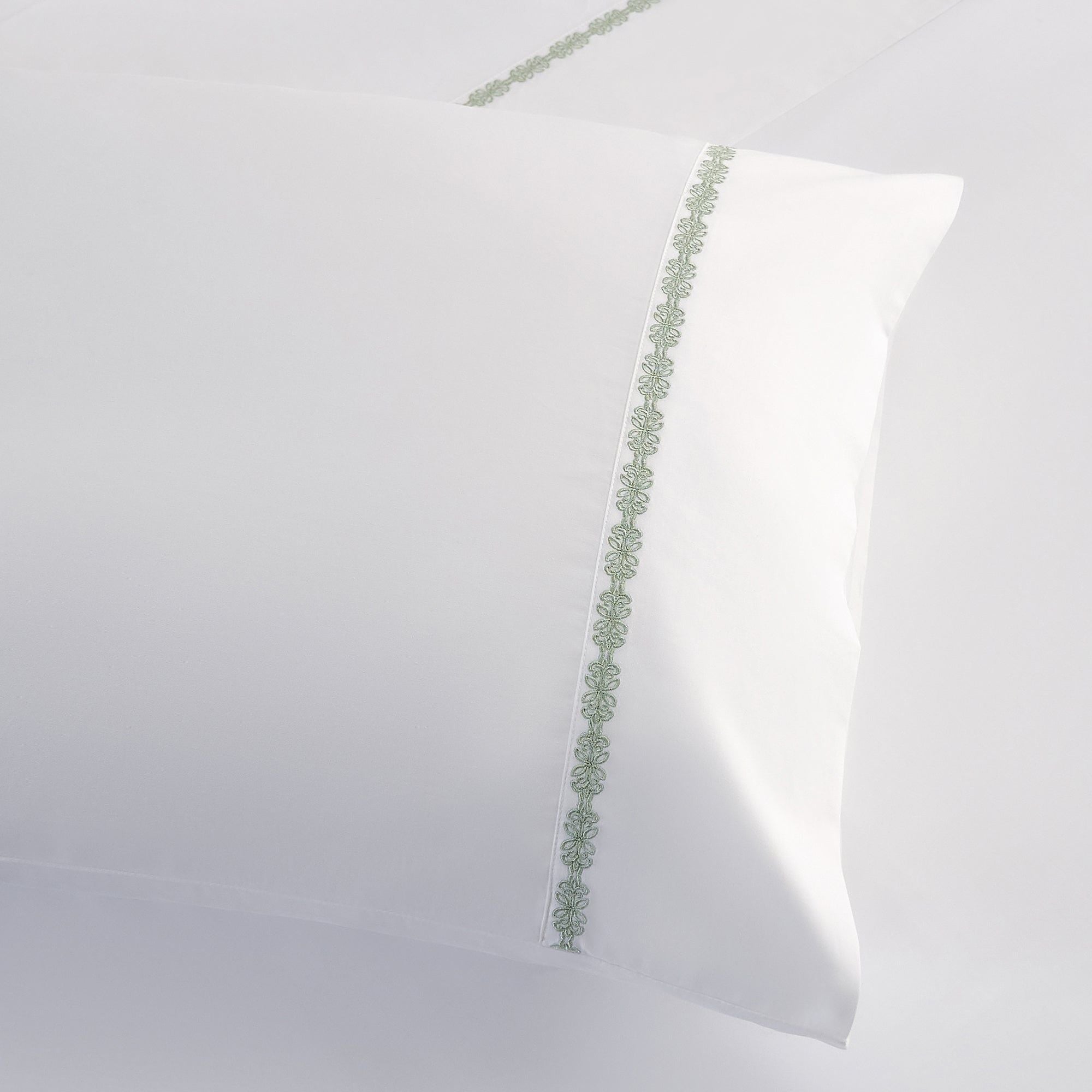 Laurel Sheet - Queen 350TC Laurel Embroidered Border Sheet Set (Set of 4) - Fern Green