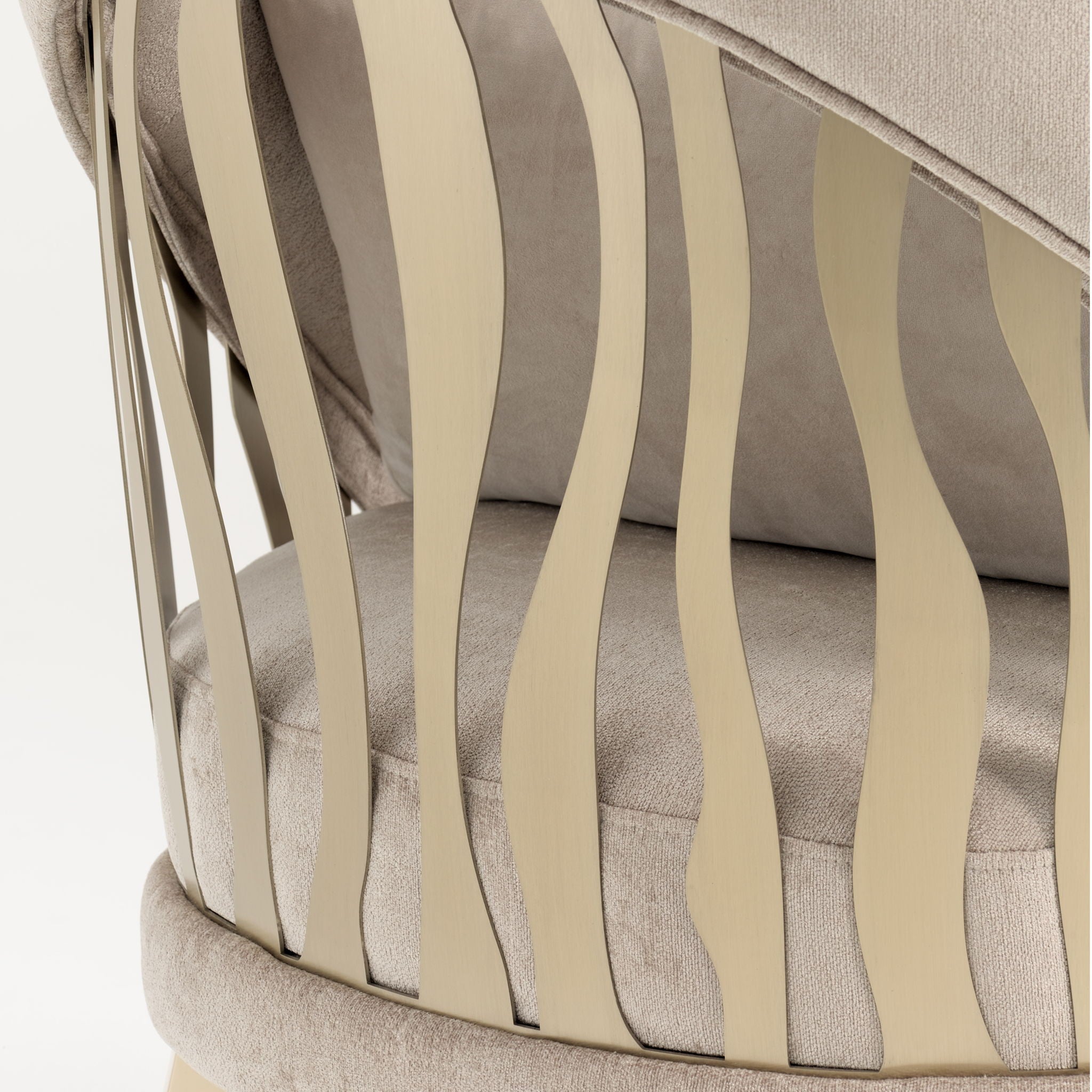 La Rachelle - Flame Chair