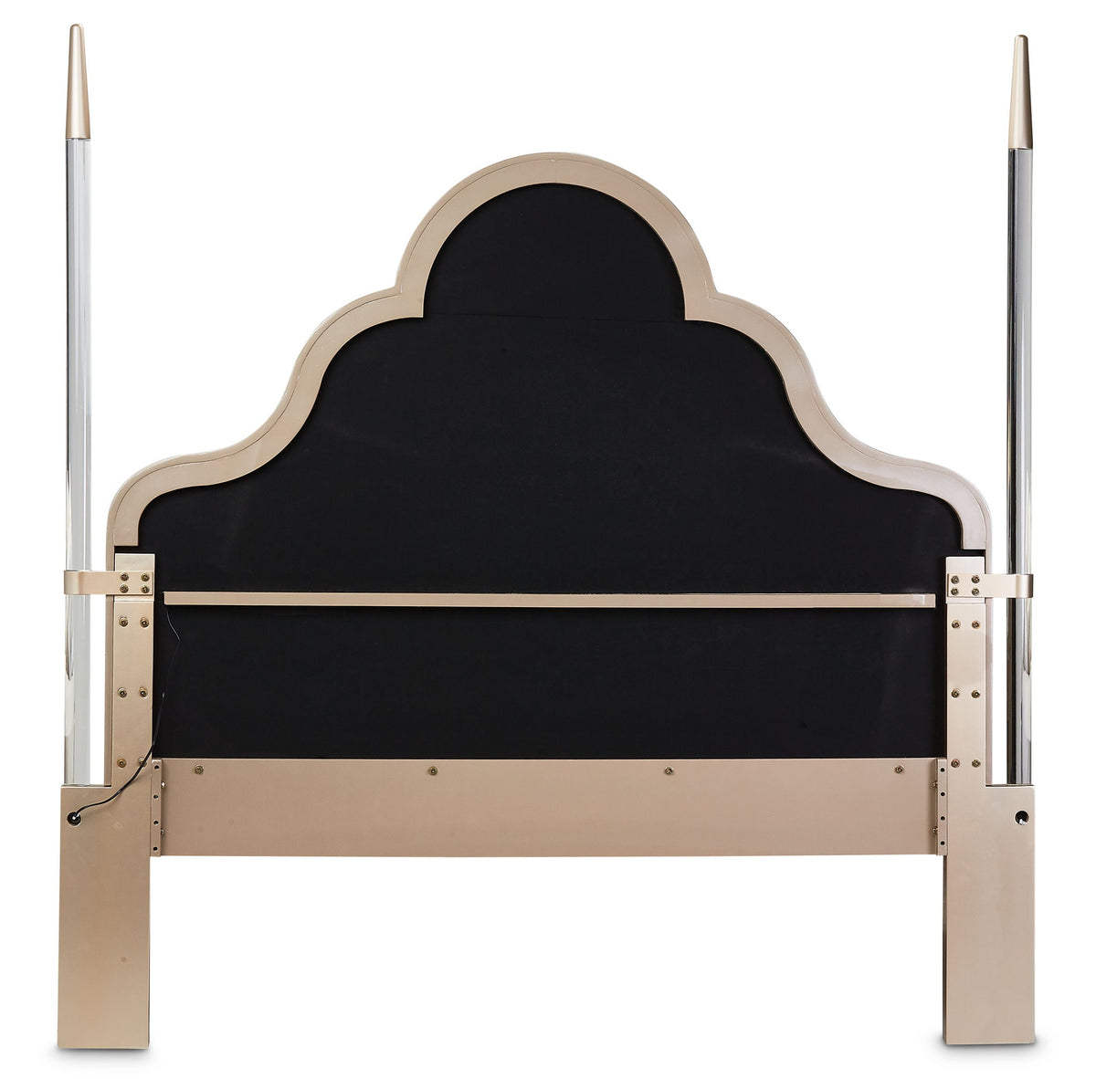 Malibu Crest - Scalloped Poster Bed