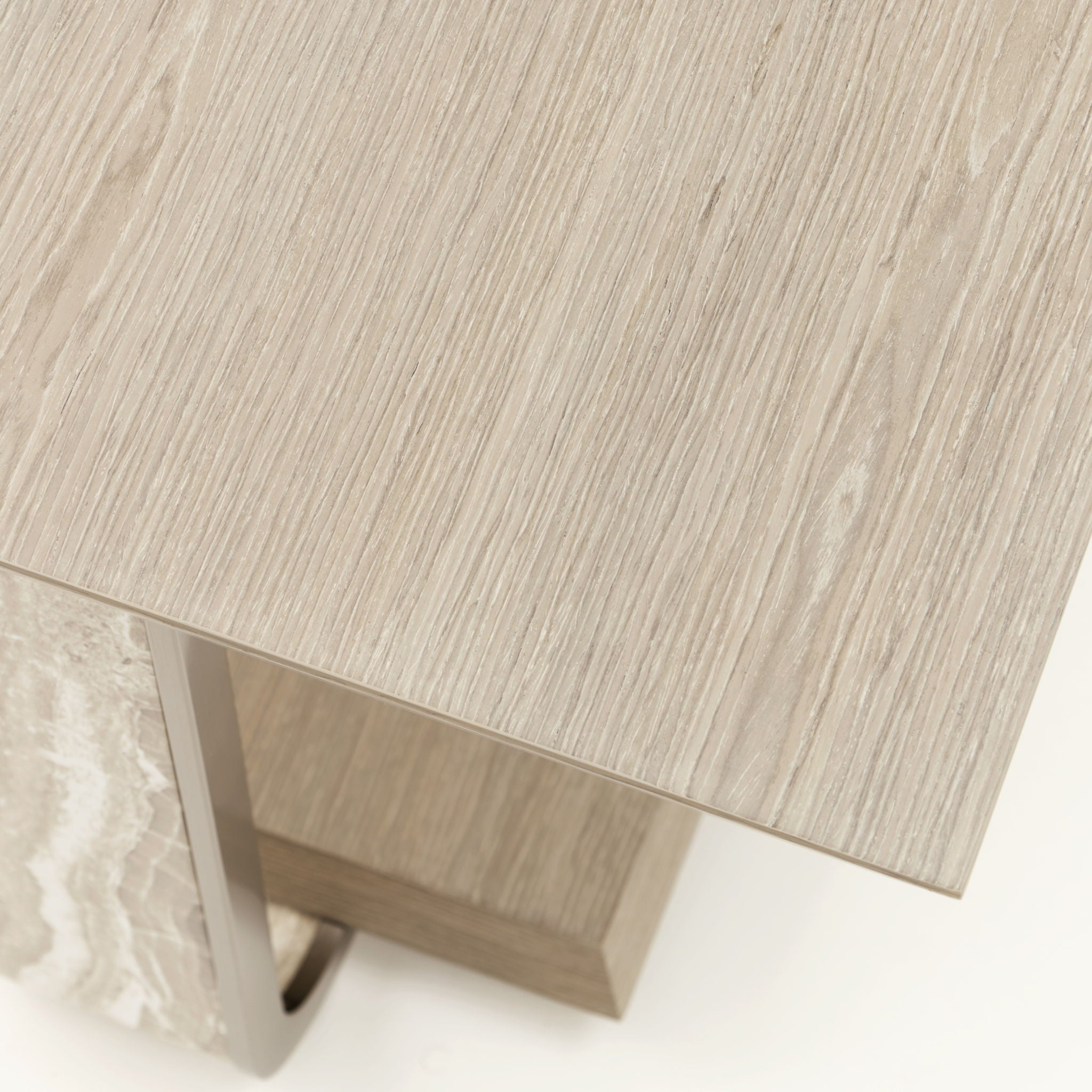 Lotus Bay - Table