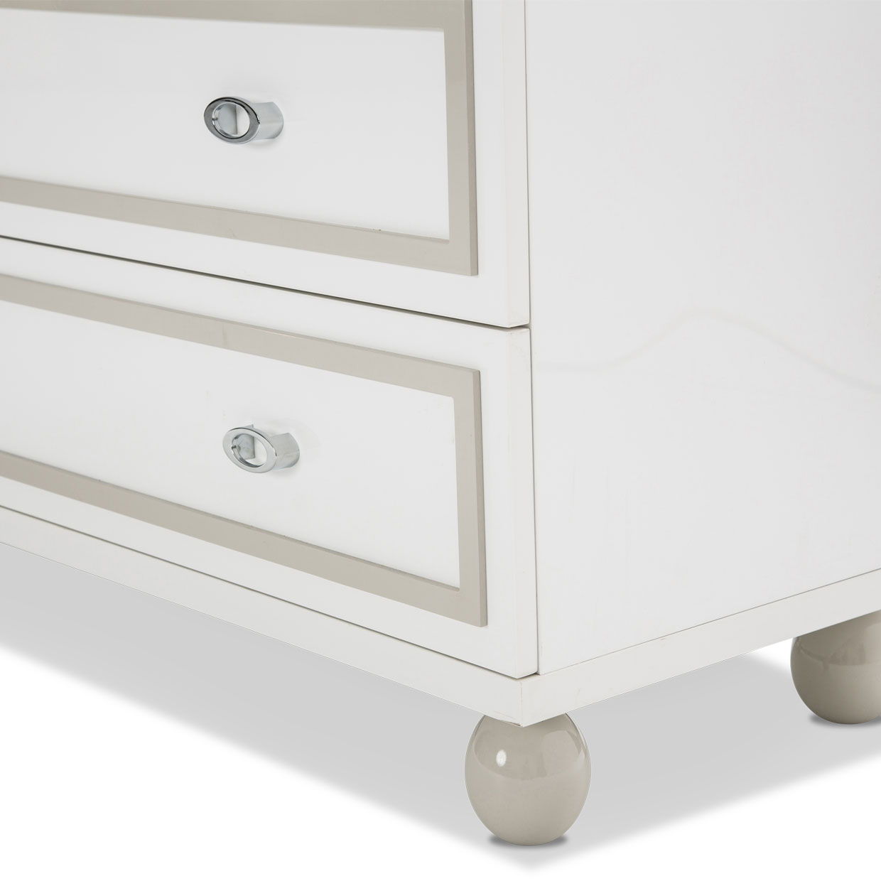 Sky Tower - 7-Drawer Chest - White