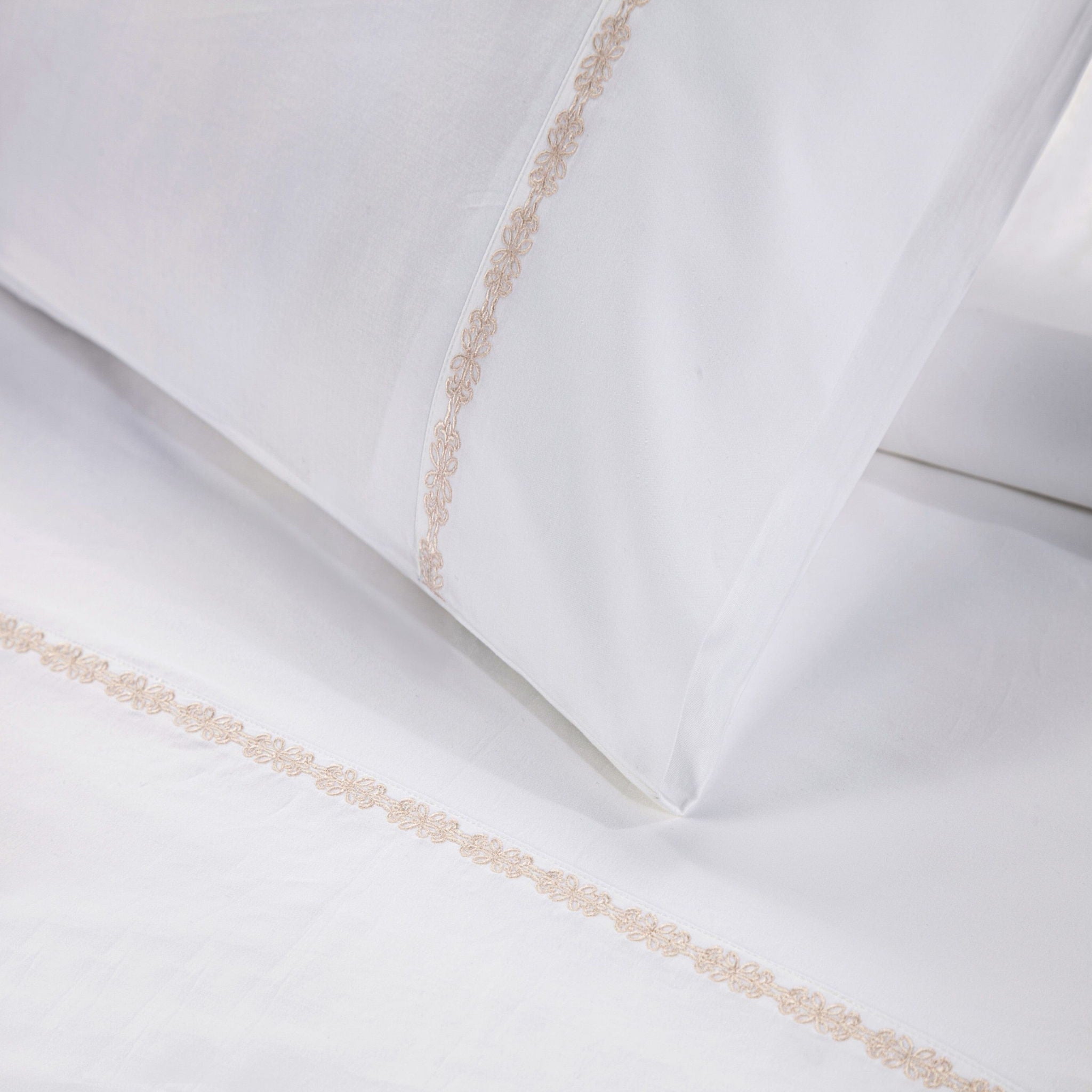 Laurel Sheet - Twin 350TC Laurel Embroidered Border Sheet Set (Set of 3) - Blush