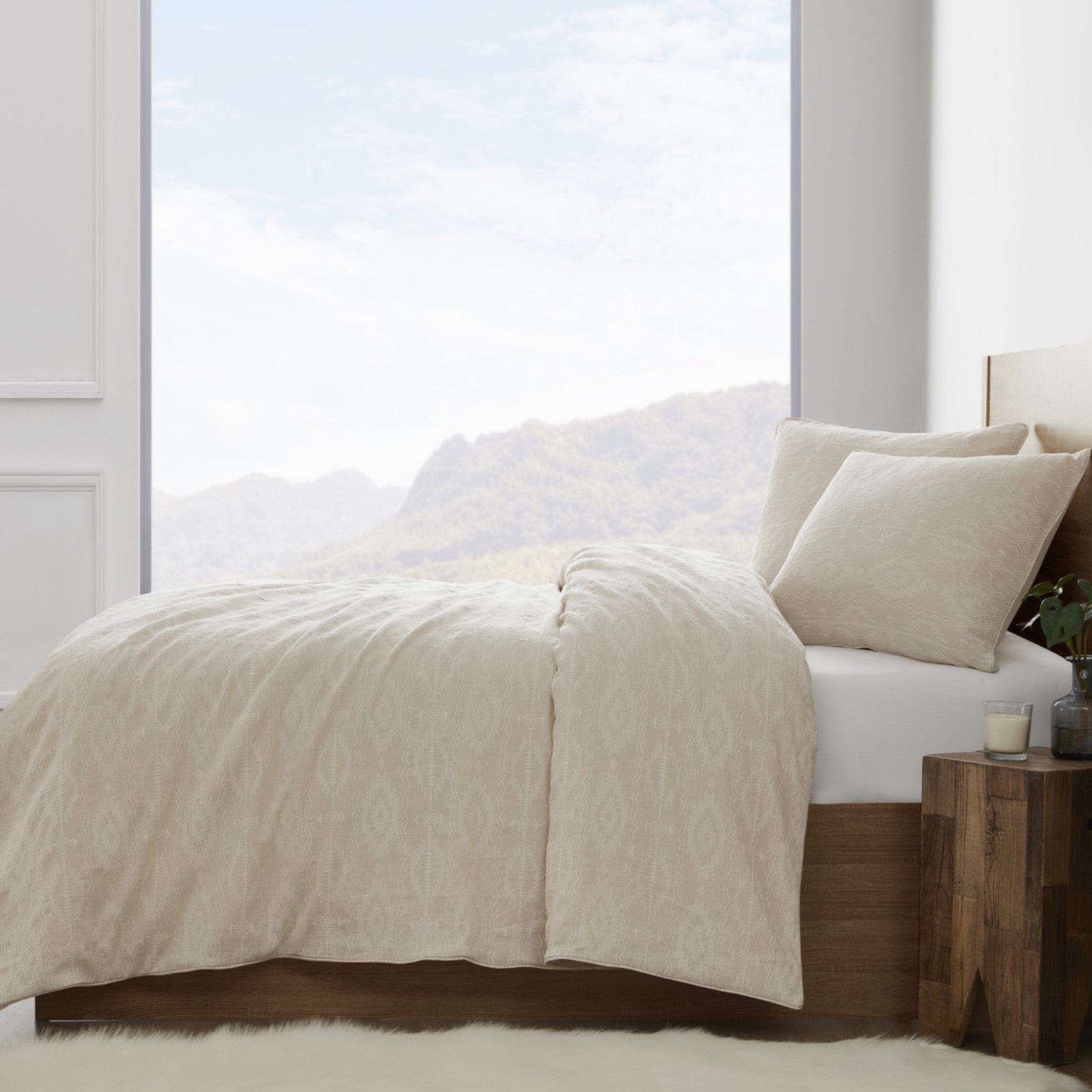 Tempe Matelasse - Queen Duvet Cover Set (Set of 3) - Sand