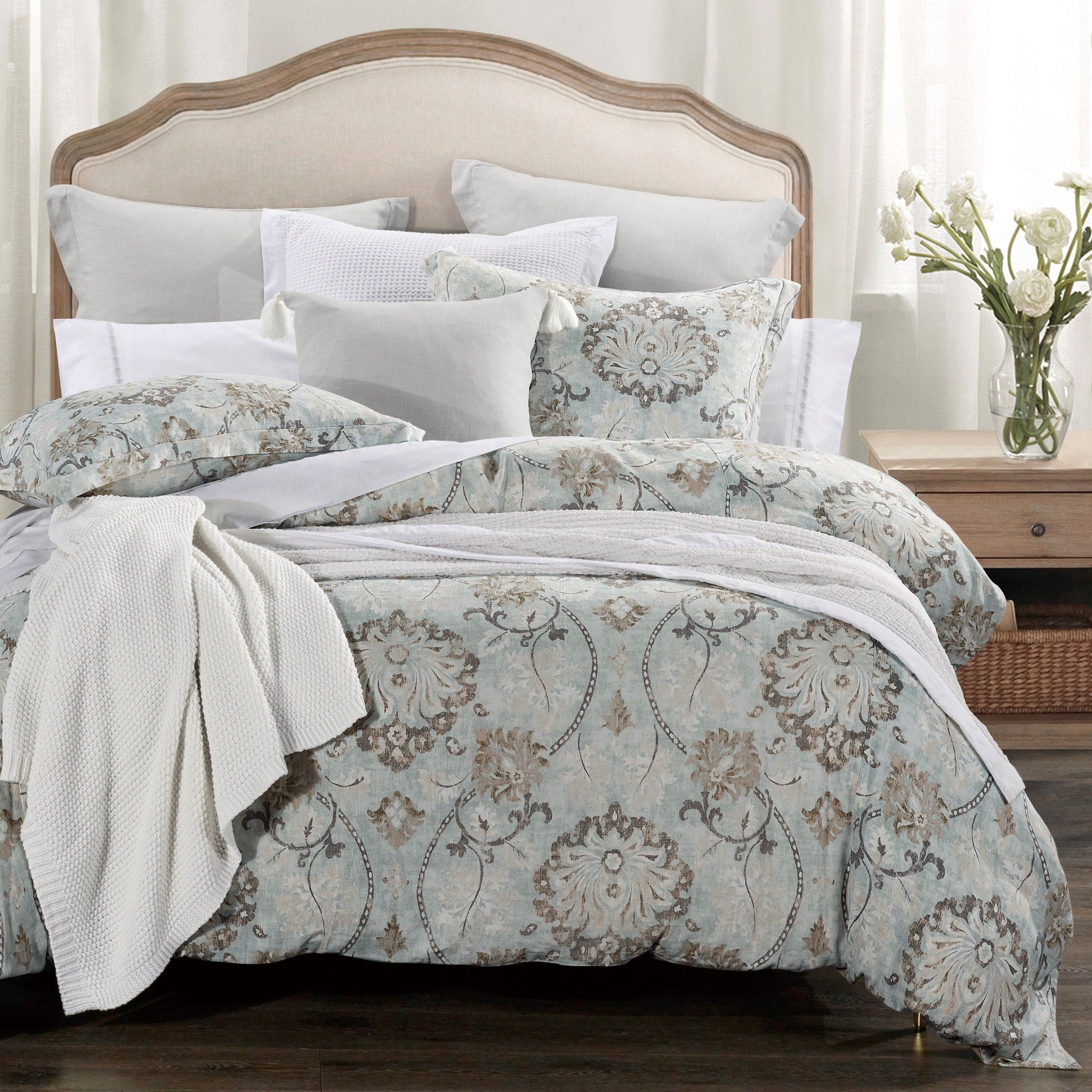 Dalia - Queen Comforter Set (Set of 3) - Light Blue