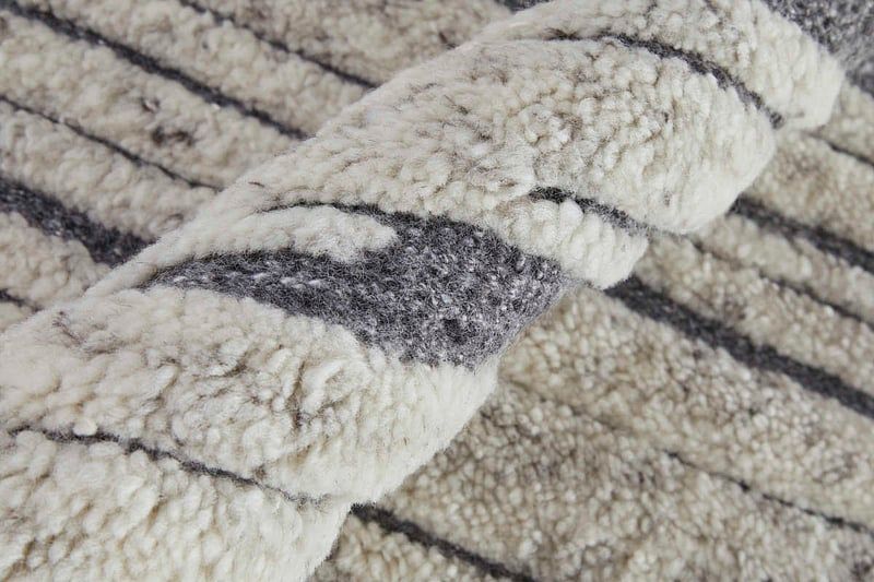 BROADFIELD Collection - T6037 Ivory/Charcoal