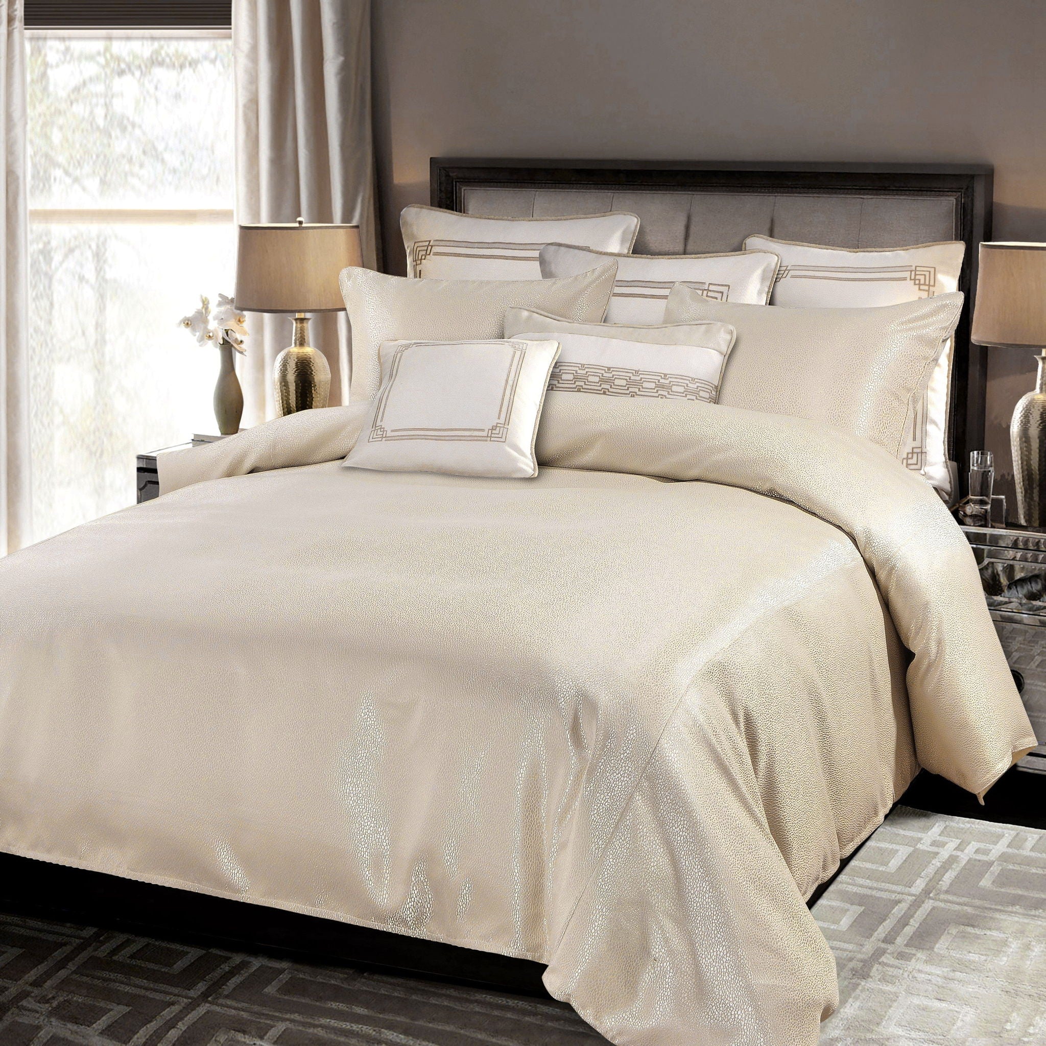 Marilyn Modern Bubble - Queen Duvet Cover Set (Set of 3) - Gold
