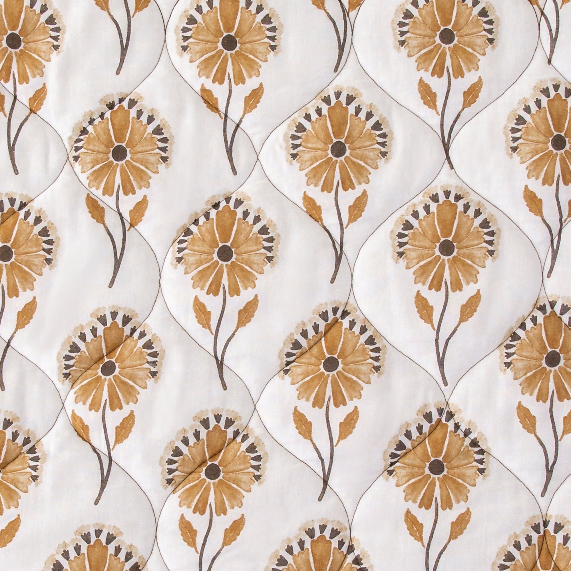 Woodstock - King Reversible Quilt Set (Set of 3) - White / Tan