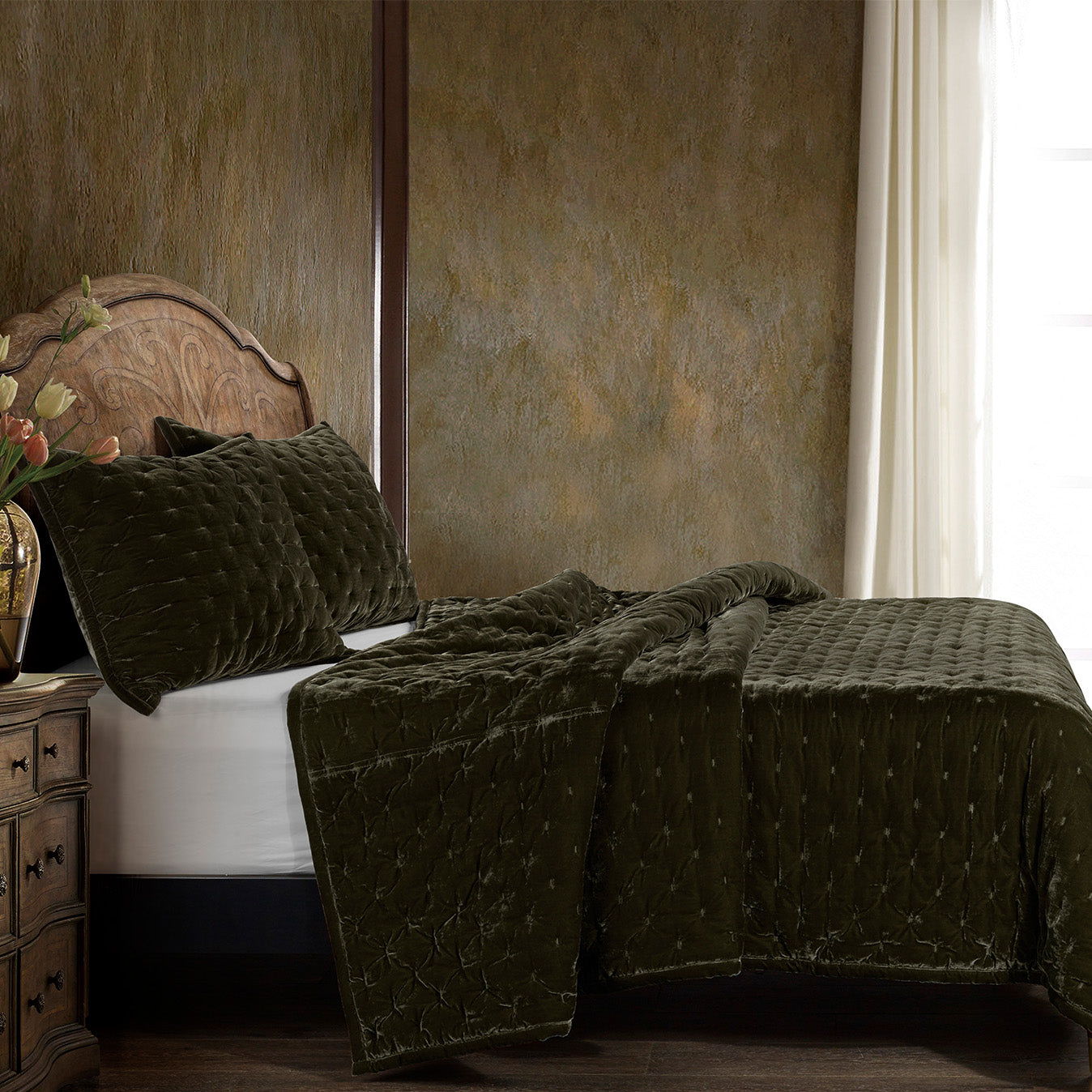 Stella - Full/Queen Faux Silk Velvet Pintuck Quilt Set (Set of 3) - Fern Green