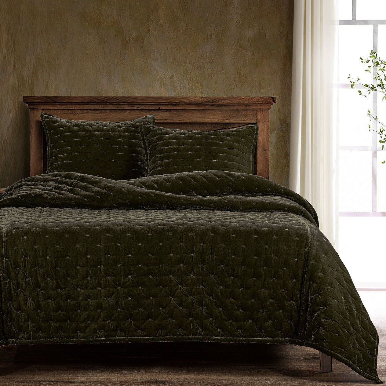 Stella - Full/Queen Faux Silk Velvet Pintuck Quilt Set (Set of 3) - Fern Green