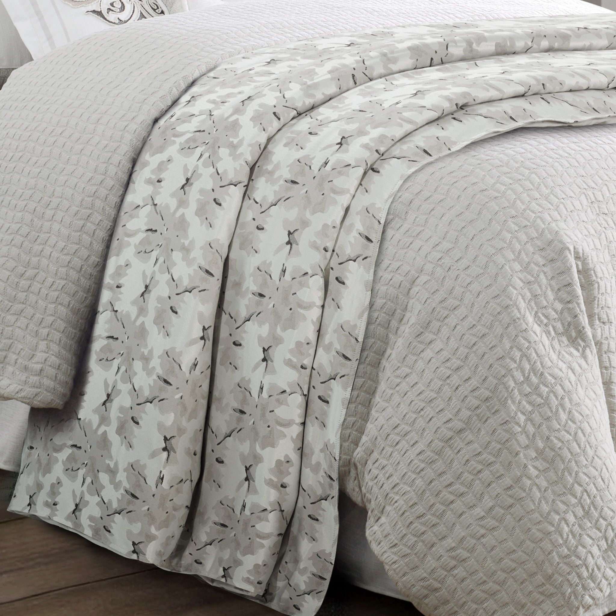 Warshack Inkblot - Queen Duvet Cover Set (1 Duvet, 2 Standard Shams) - Gray