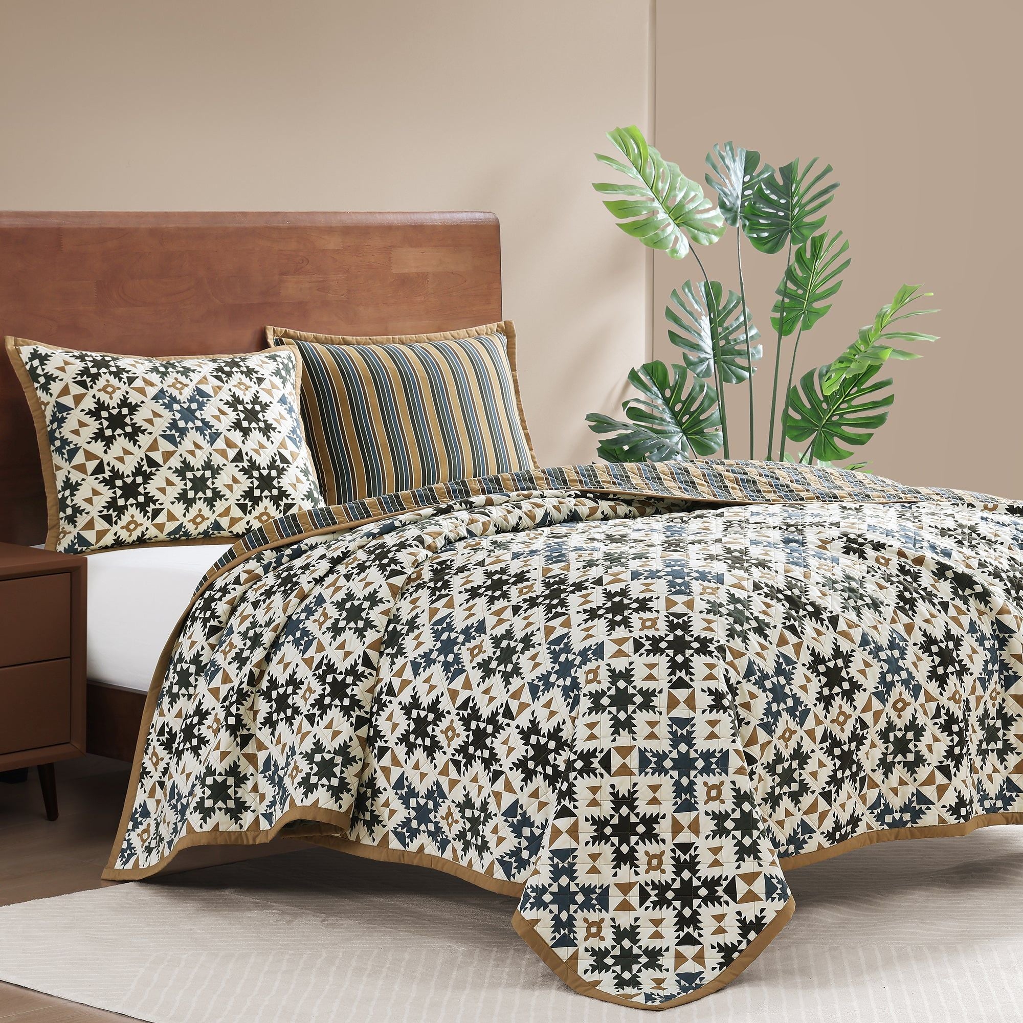Mosaic - Full/Queen Reversible Quilt Set (Set of 3) - Multi Color