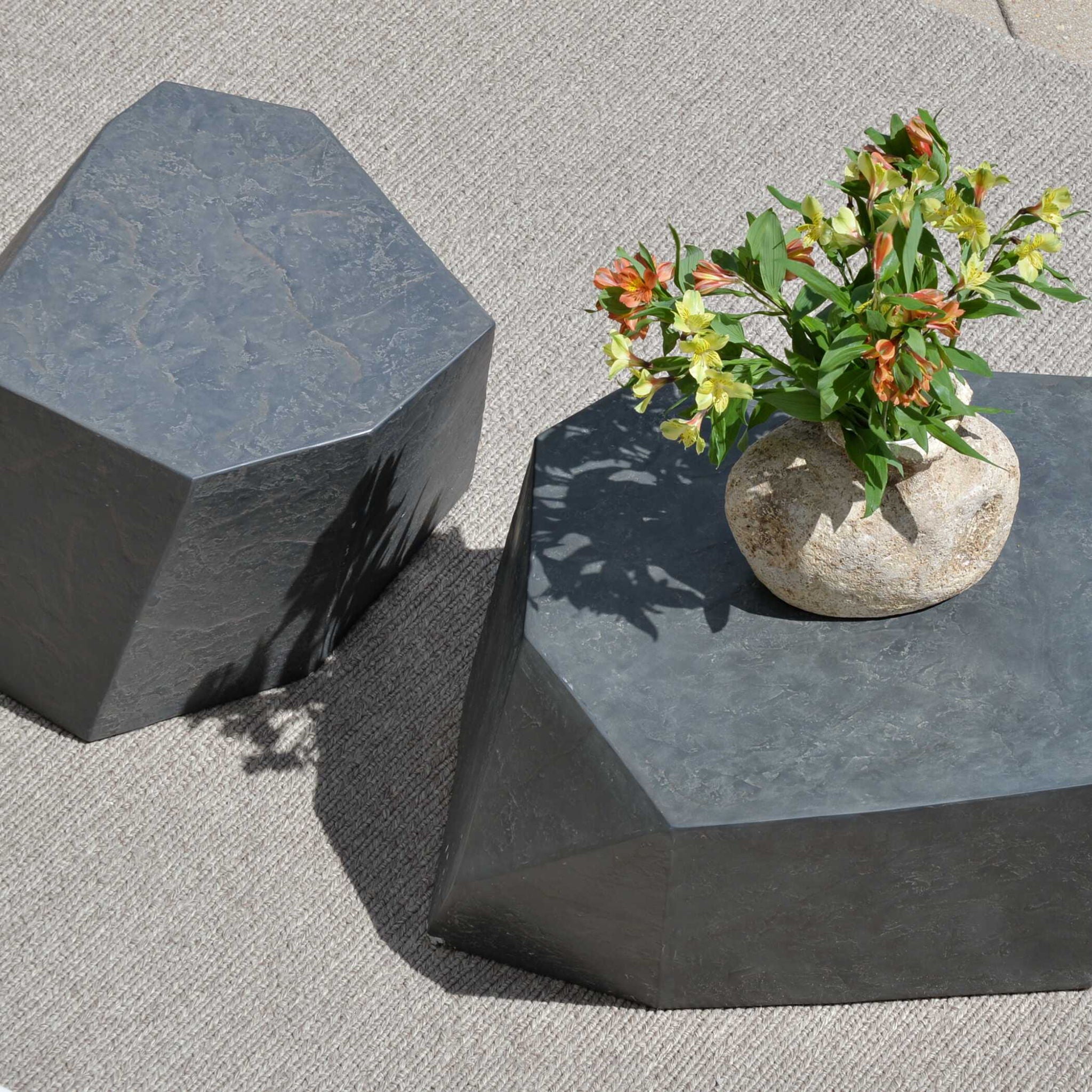 Parra - Outdoor Table