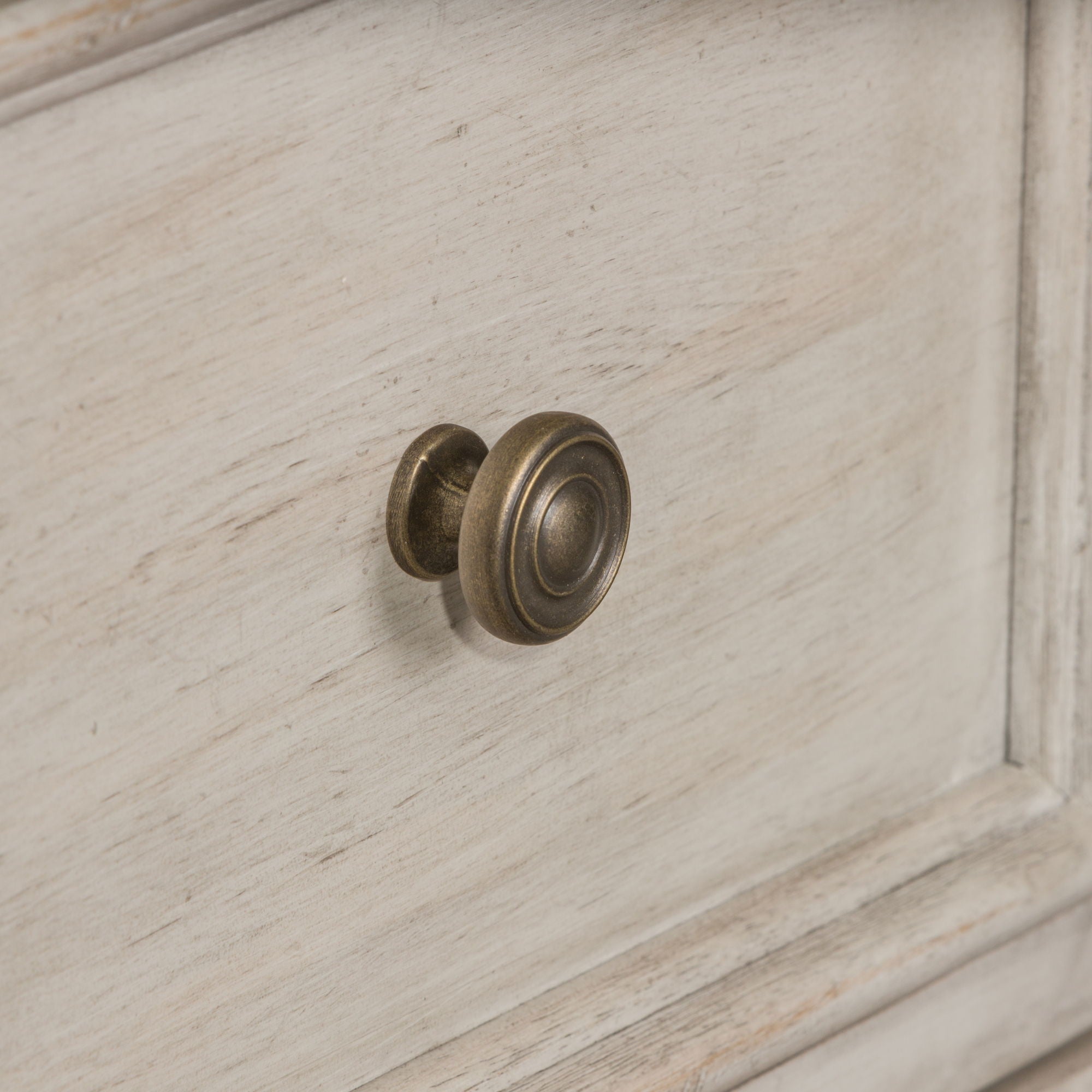 Heartland - 2 Door 6 Drawer Chesser - Antique White / Tobacco Tops