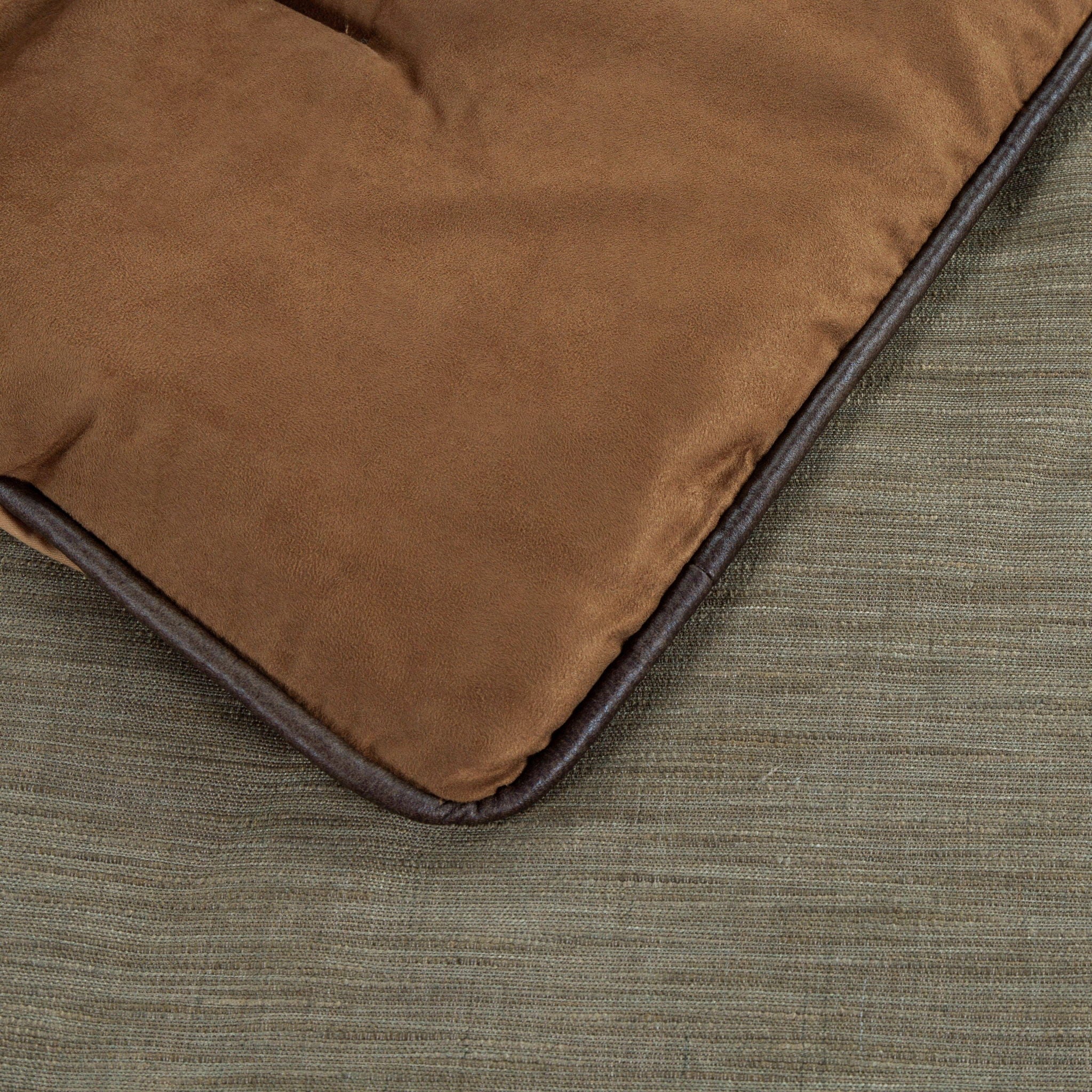 Highland Lodge - Queen Comforter Set (Set of 5) - Brown