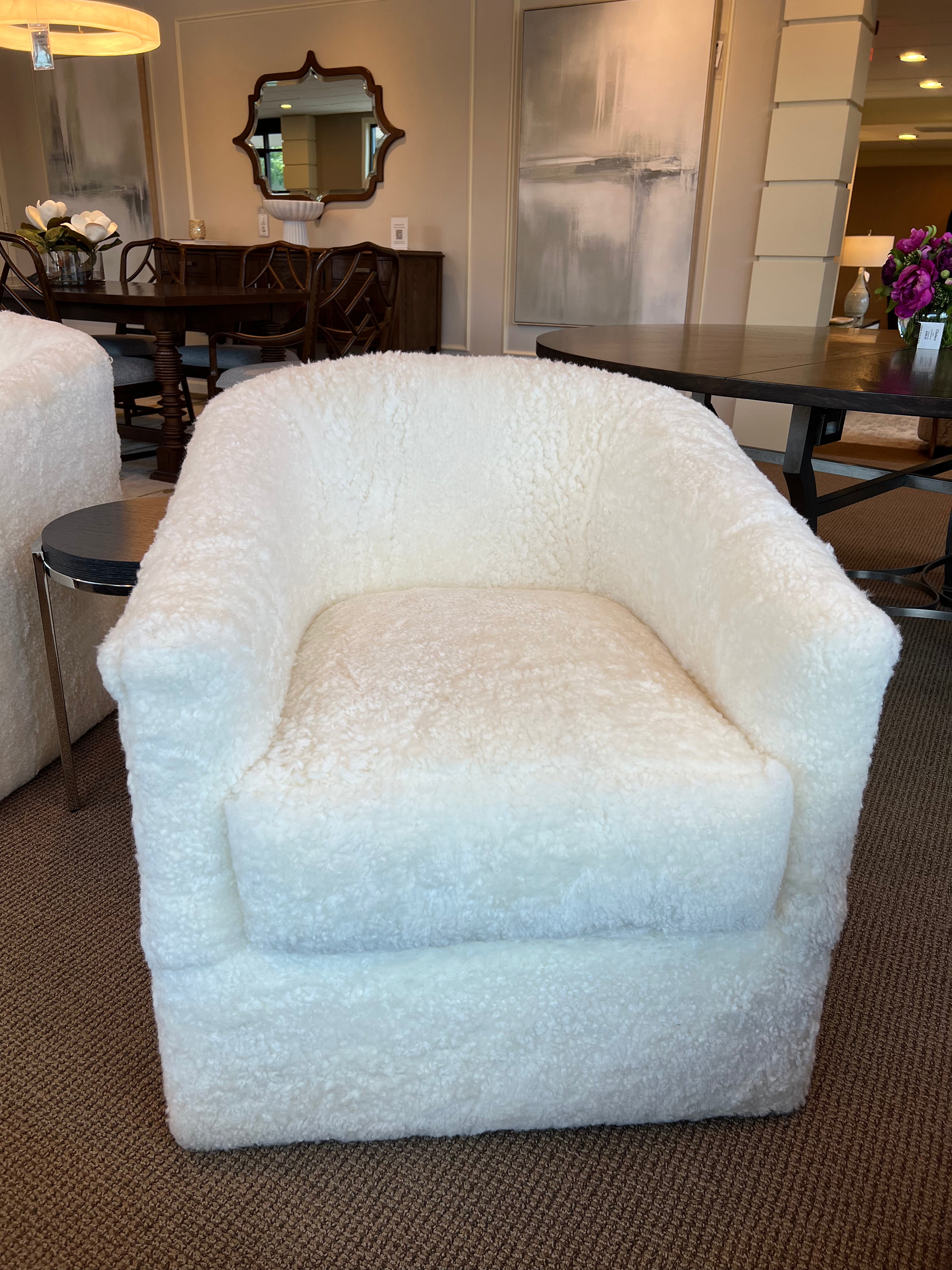 Mia Shearling Swivel Chair
