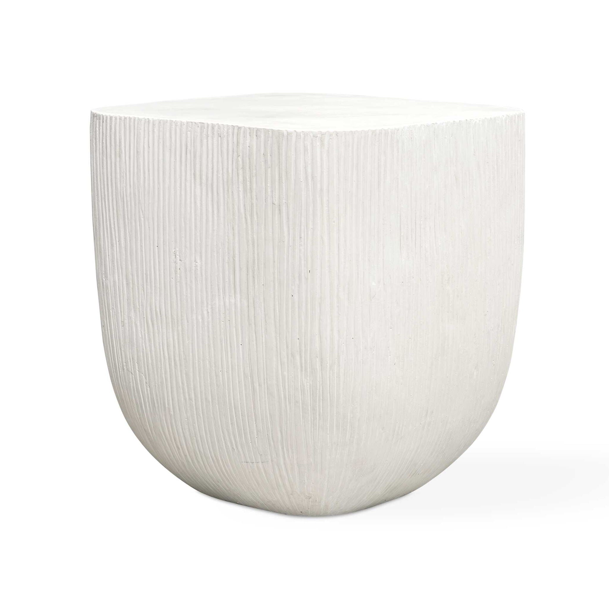 Alma - Concrete Outdoor Table