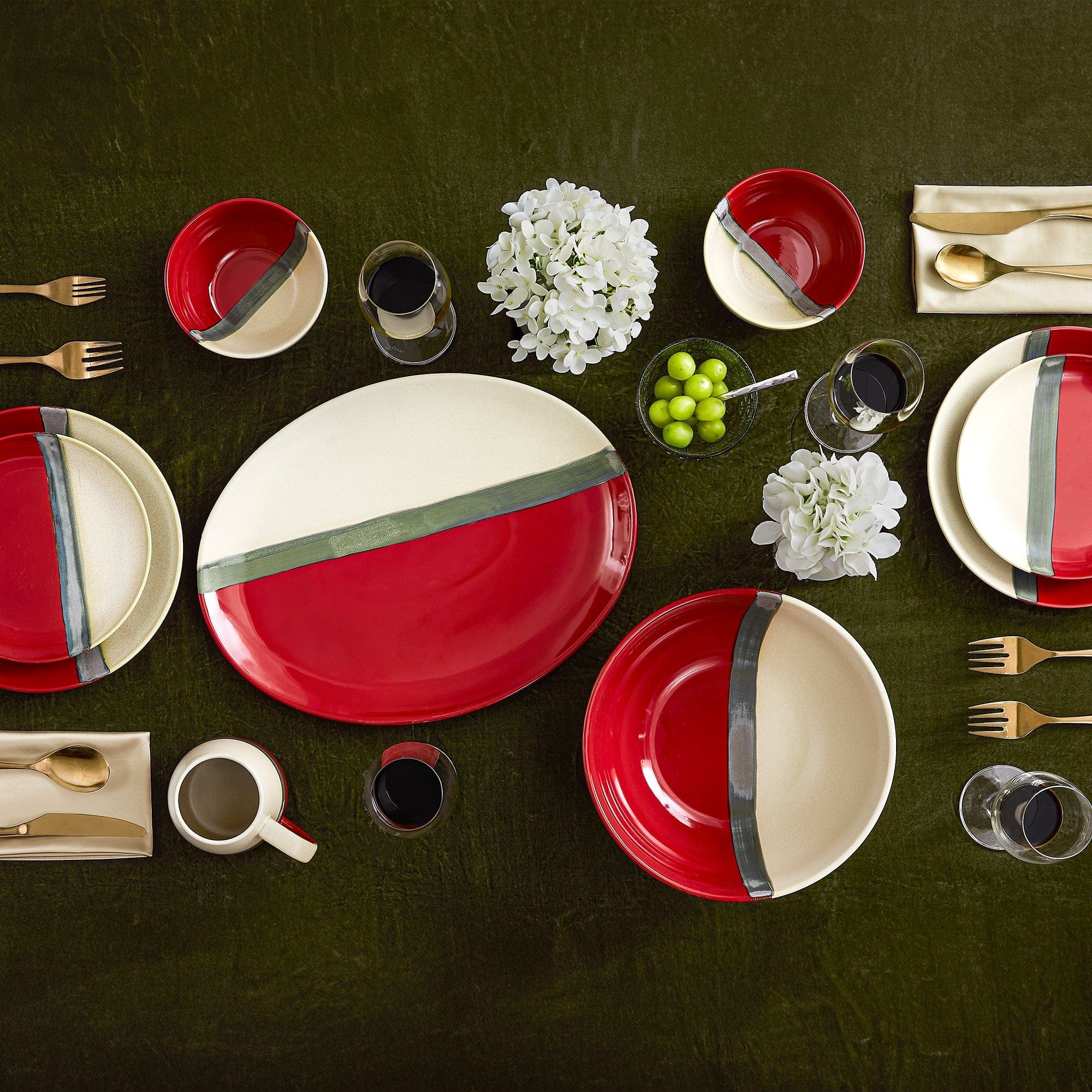 Pasadizo Stoneware - Ceramic Dinnerware Set (Set of 16) - Red