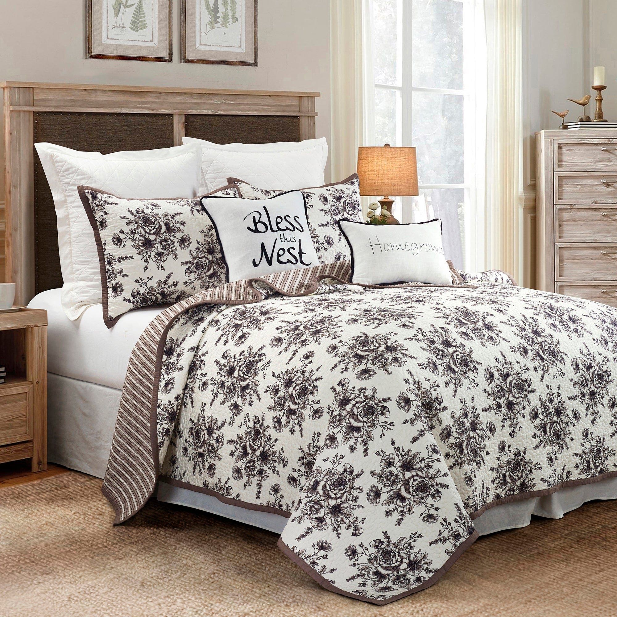 Lyla - Full/Queen Reversible Floral Print Quilt Set (Set of 3) - White / Brown