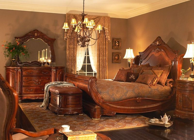 Cortina - Sleigh Bed