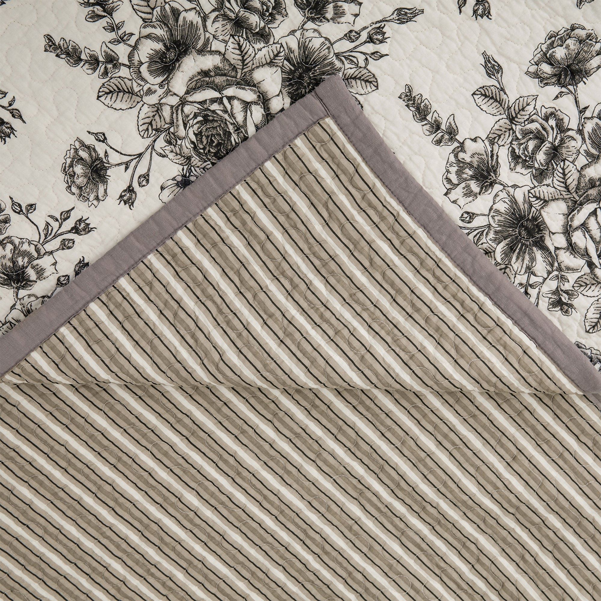 Lyla - Full/Queen Reversible Floral Print Quilt Set (Set of 3) - White / Brown