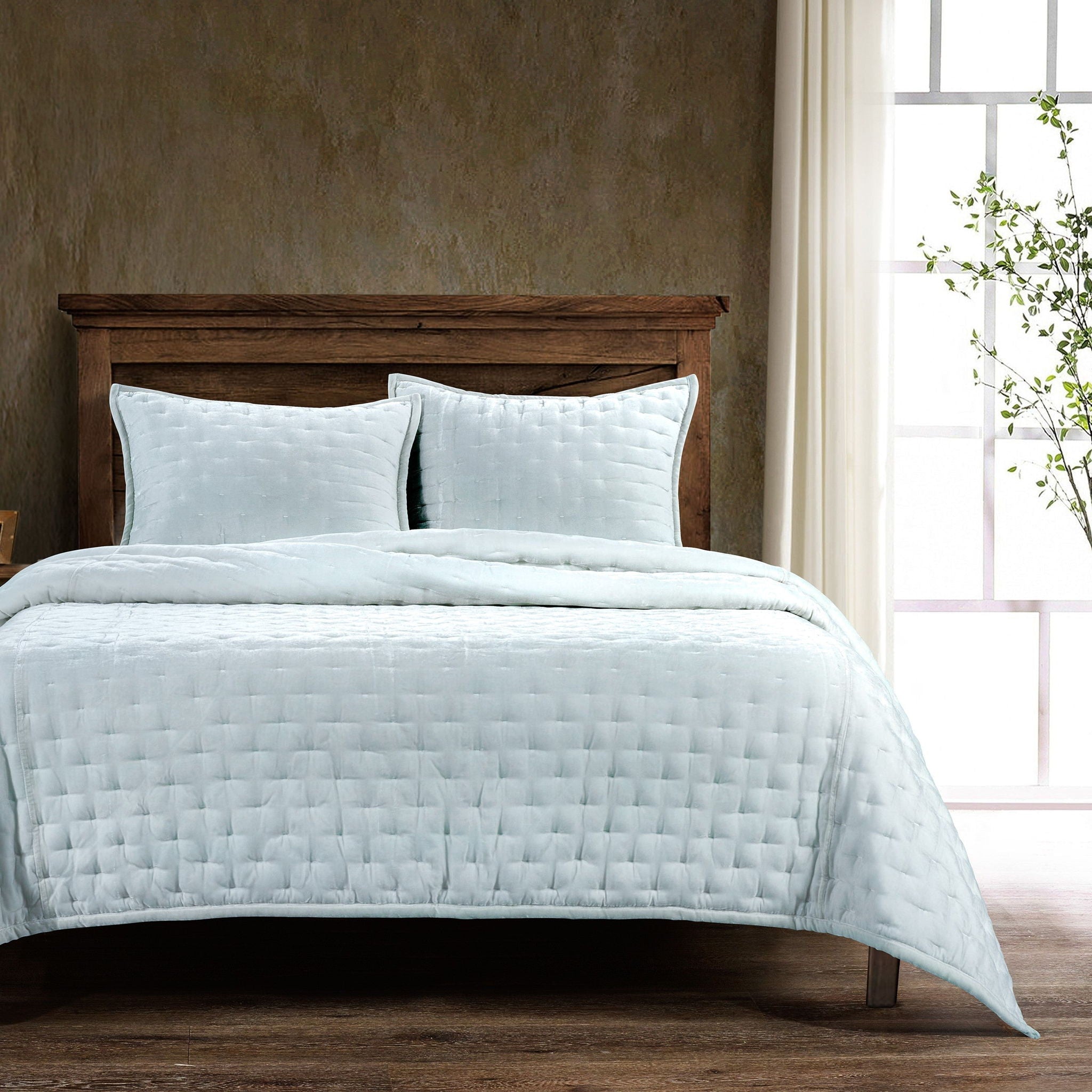 Stella - King Faux Silk Velvet Pintuck Quilt Set (Set of 3) - Icy Blue