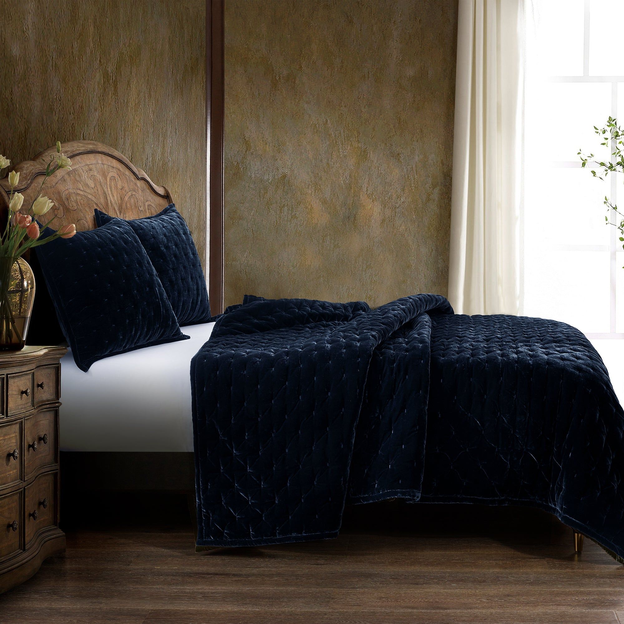 Stella - King Faux Silk Velvet Pintuck Quilt Set (Set of 3) - Midnight Blue