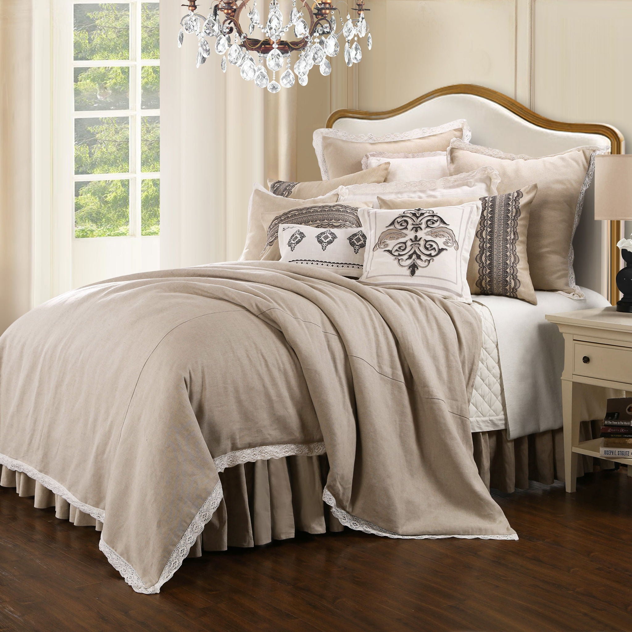 Charlotte - Queen Comforter Set (Set of 4) - Cream