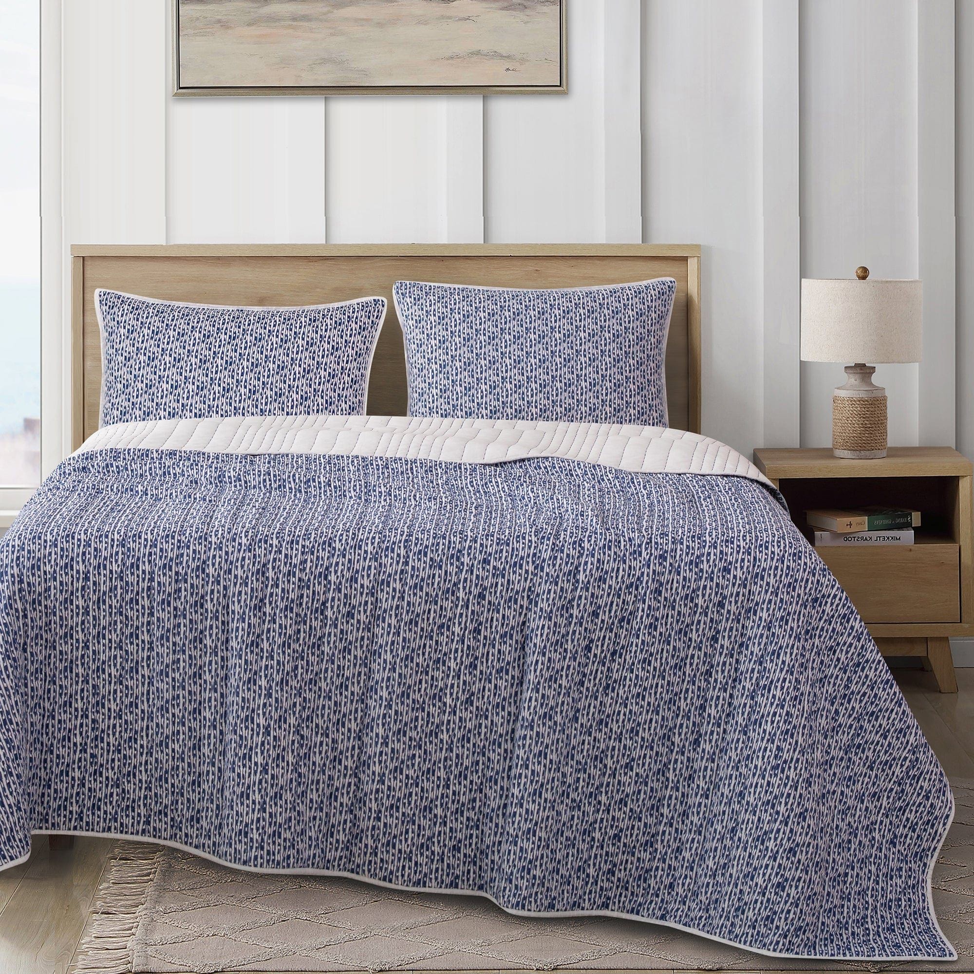 Indigo - Full/Queen Staccato Reversible Quilt Set (Set of 3) - Blue / White