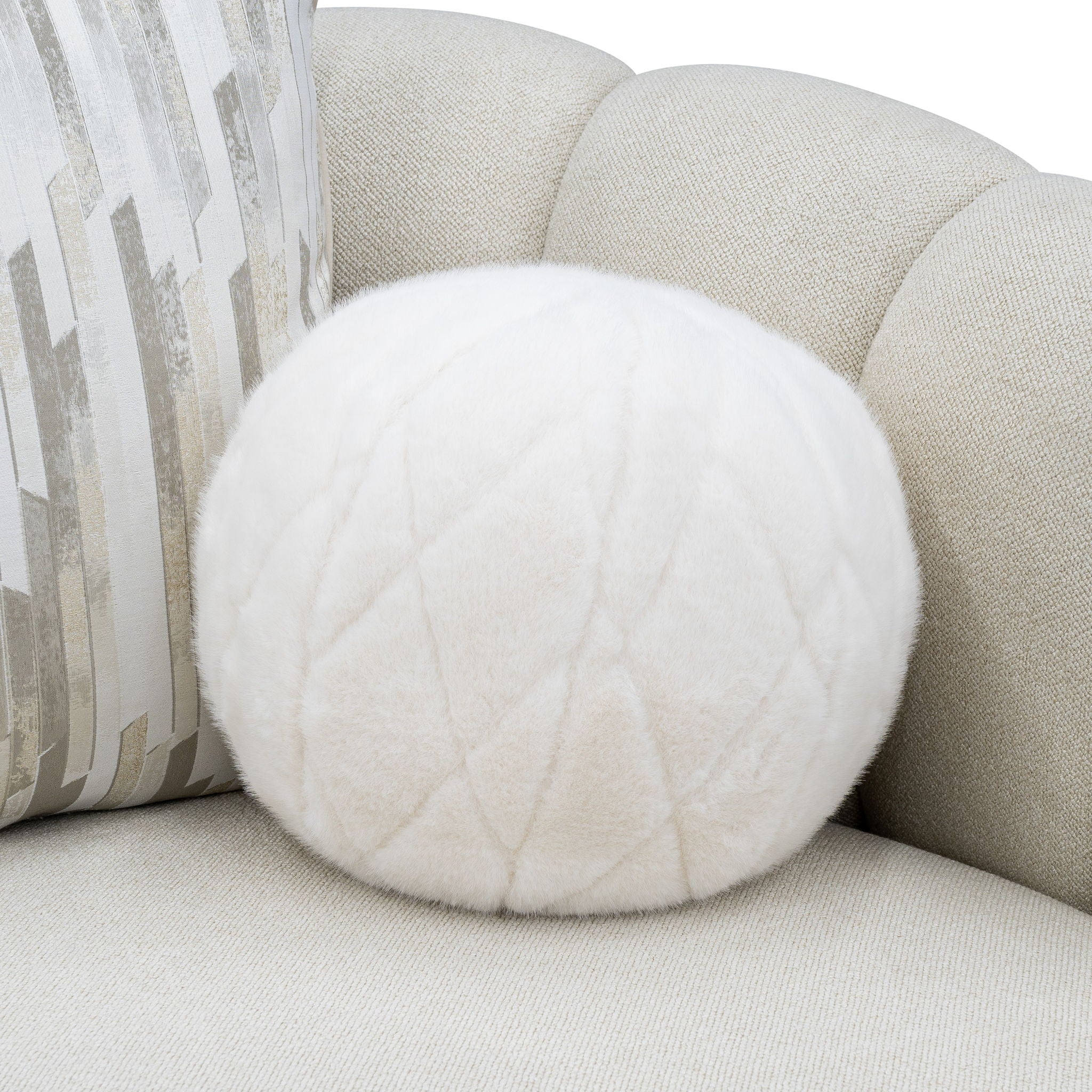 Scotts Square - Loveseat - Cornsilk / Light Champagne