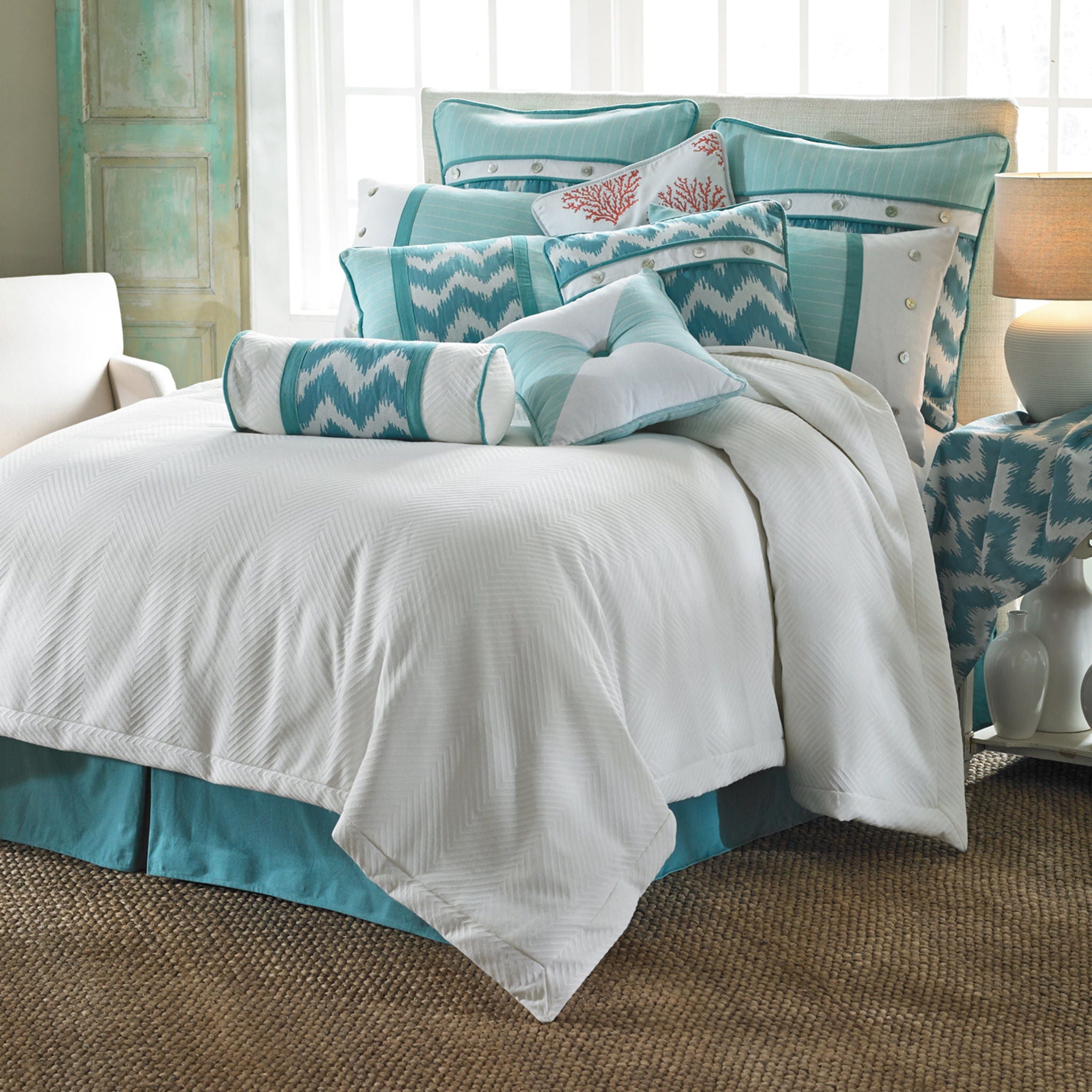 Catalina - King Duvet Cover Set (Set of 4) - Blue / White