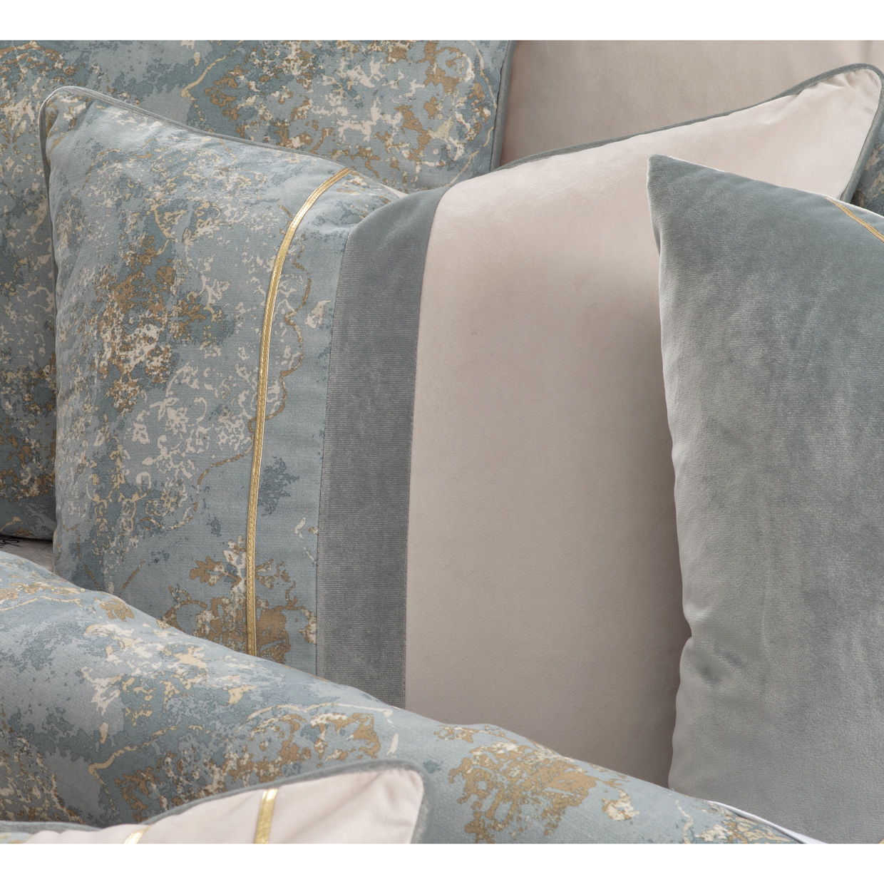 Debonair - 10-Piece King Comforter Set - Mist