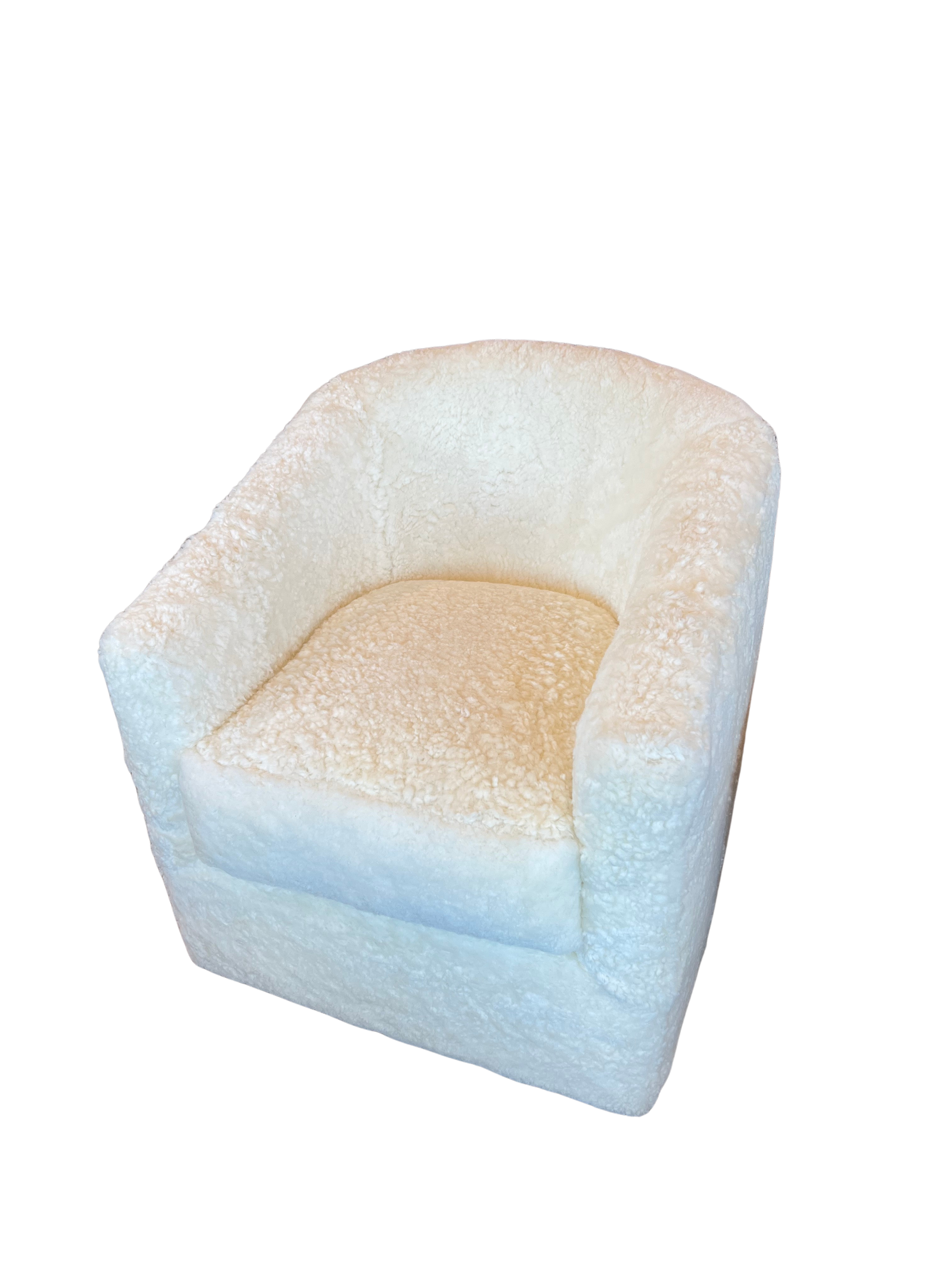 Mia Shearling Swivel Chair