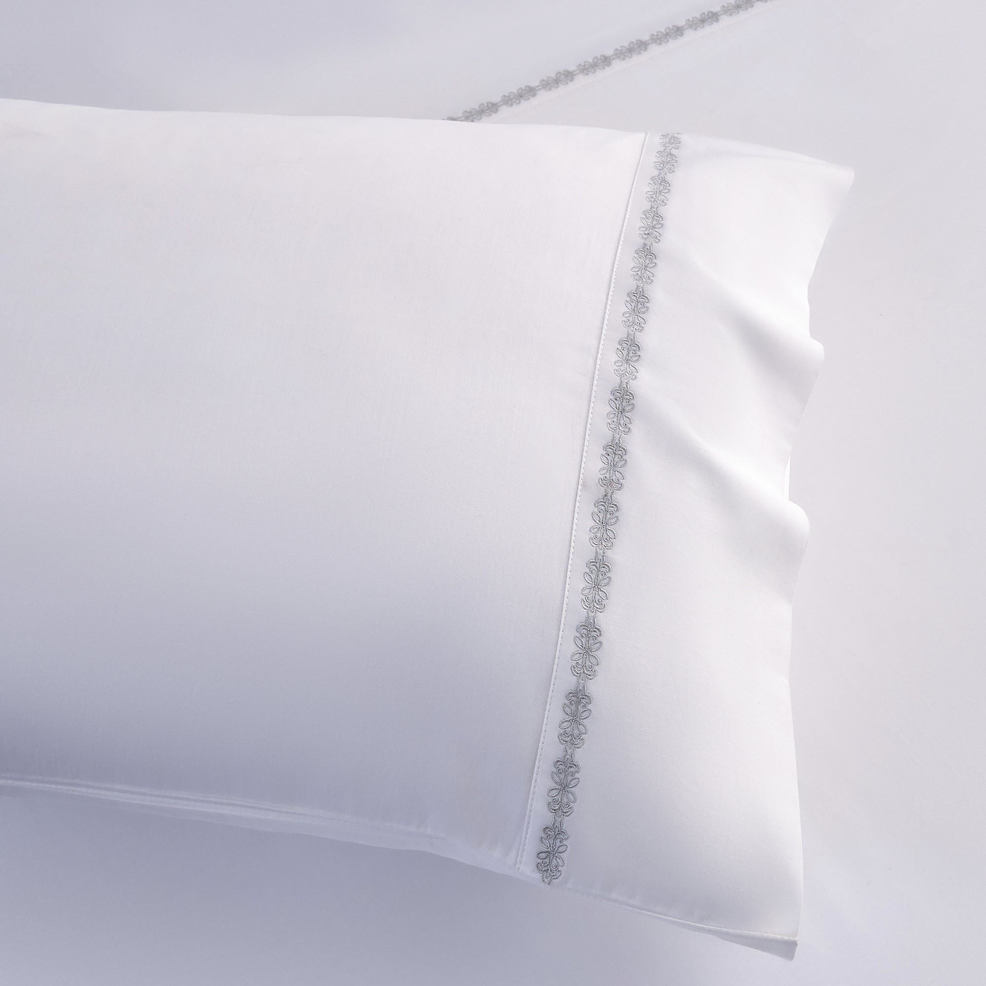 Laurel Sheet - Twin 350TC Laurel Embroidered Border Sheet Set (Set of 3) - Light Blue