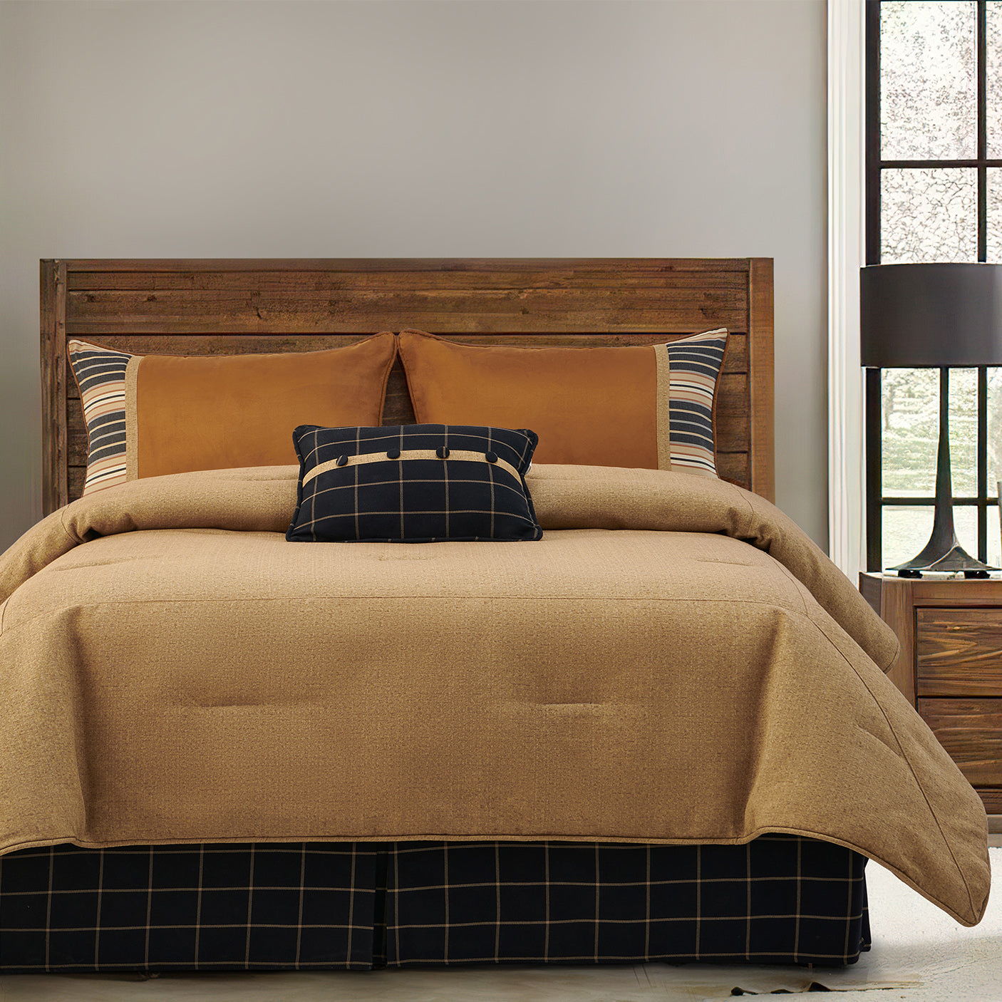 Ashbury - King Comforter Set (Set of 5) - Tan / Black