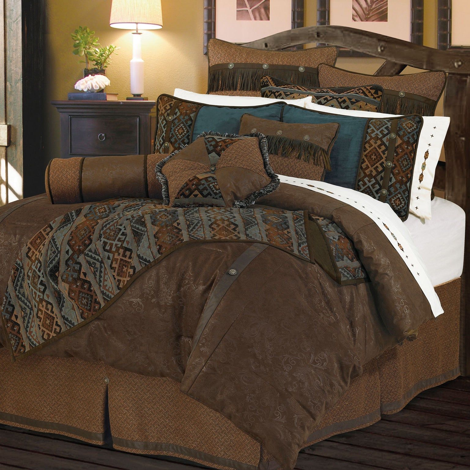 Del Rio - Full Comforter Set (Set of 5) - Brown