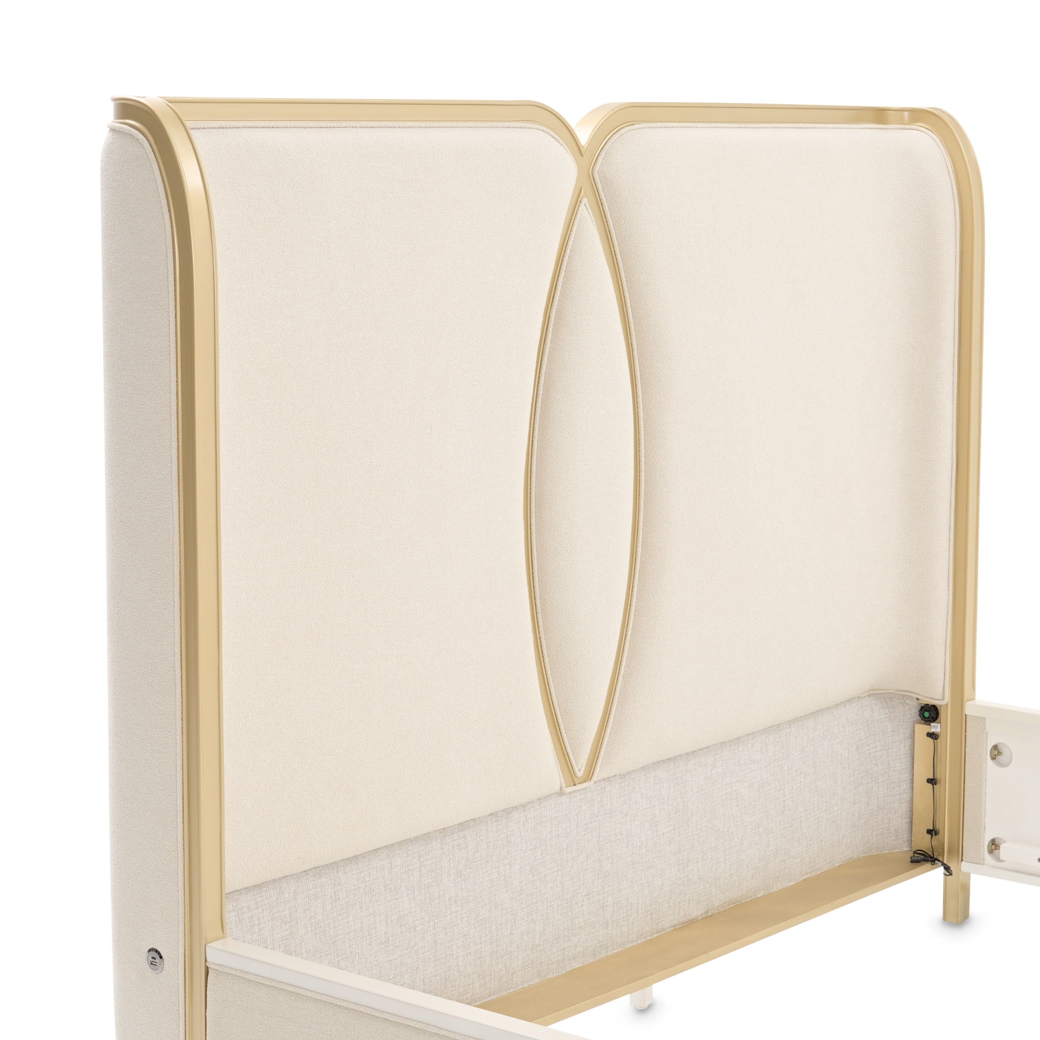 Scotts Square - Bed