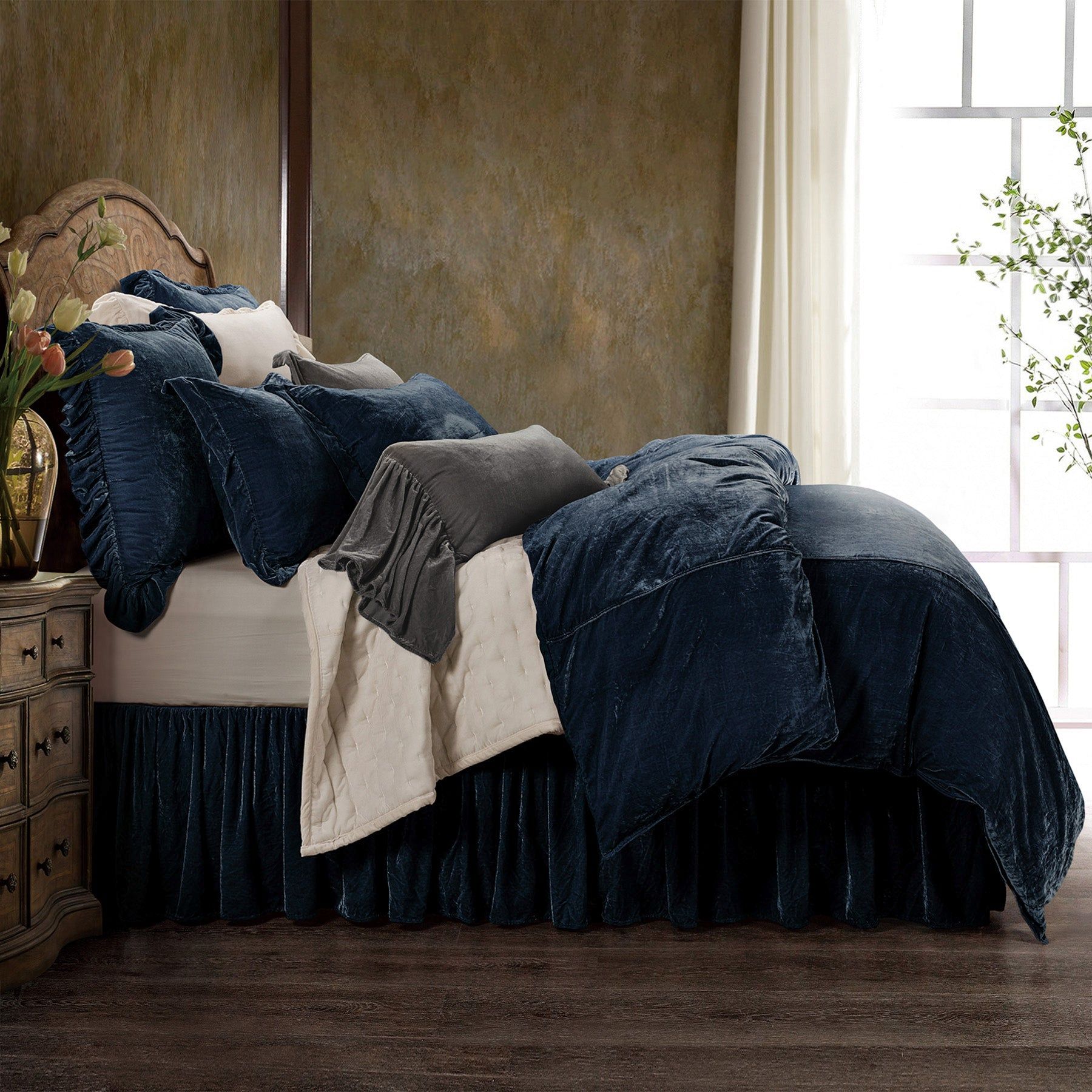 Stella - King Faux Silk Velvet Duvet Cover Set (Set of 3) - Midnight Blue