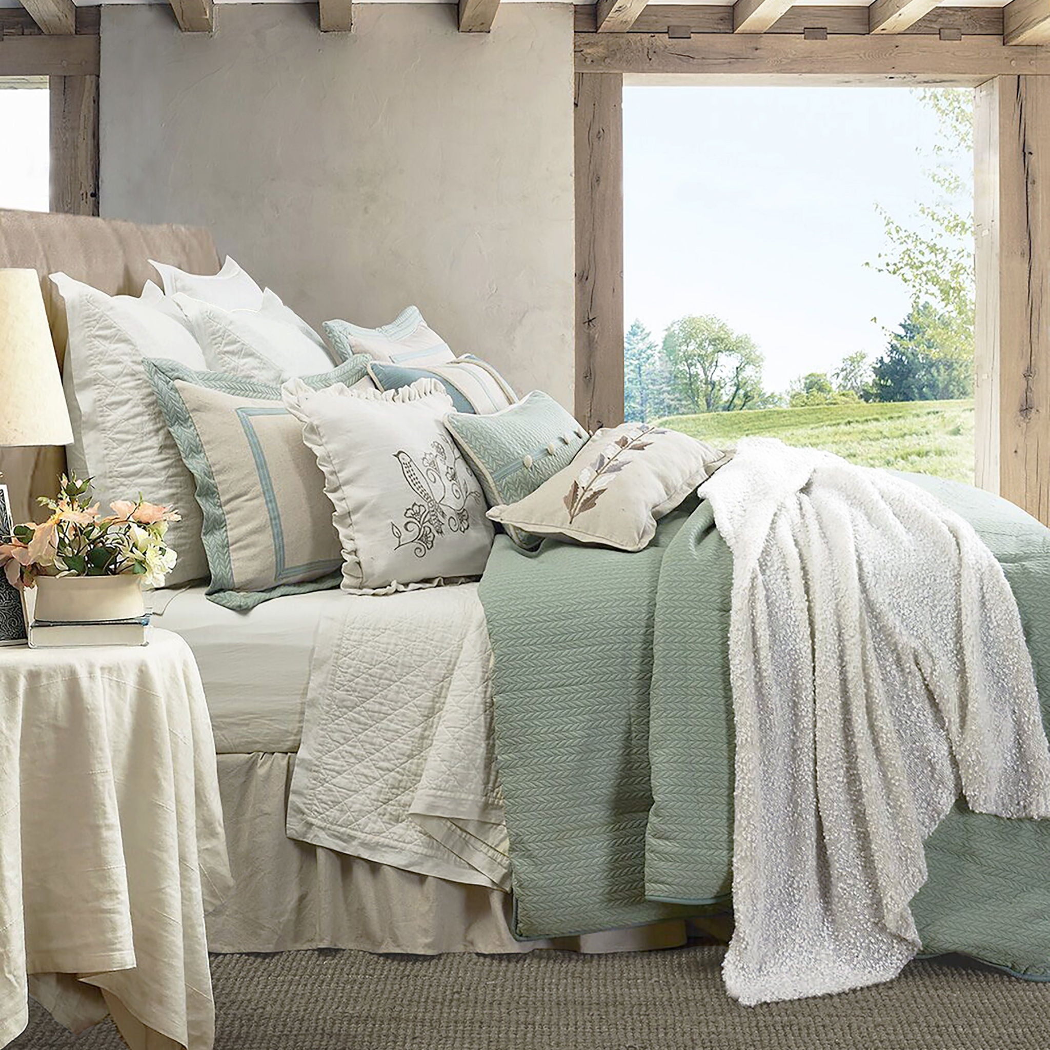 Belmont - King Comforter Set (Set of 4) - Green / White