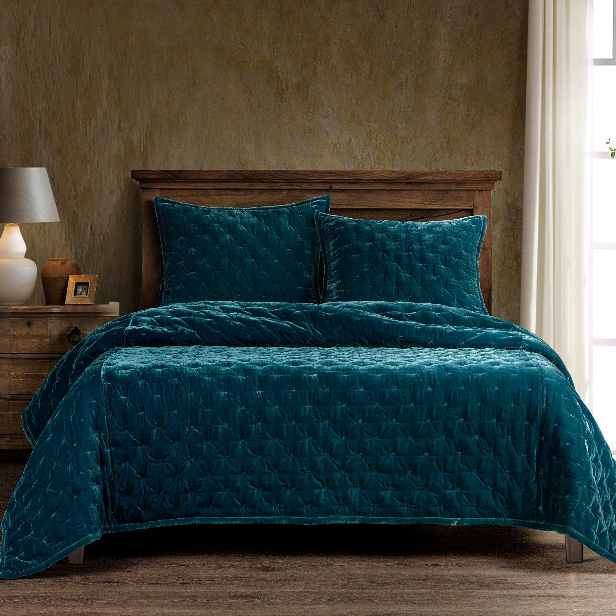 Stella - King Faux Silk Velvet Pintuck Quilt Set (Set of 3) - Teal