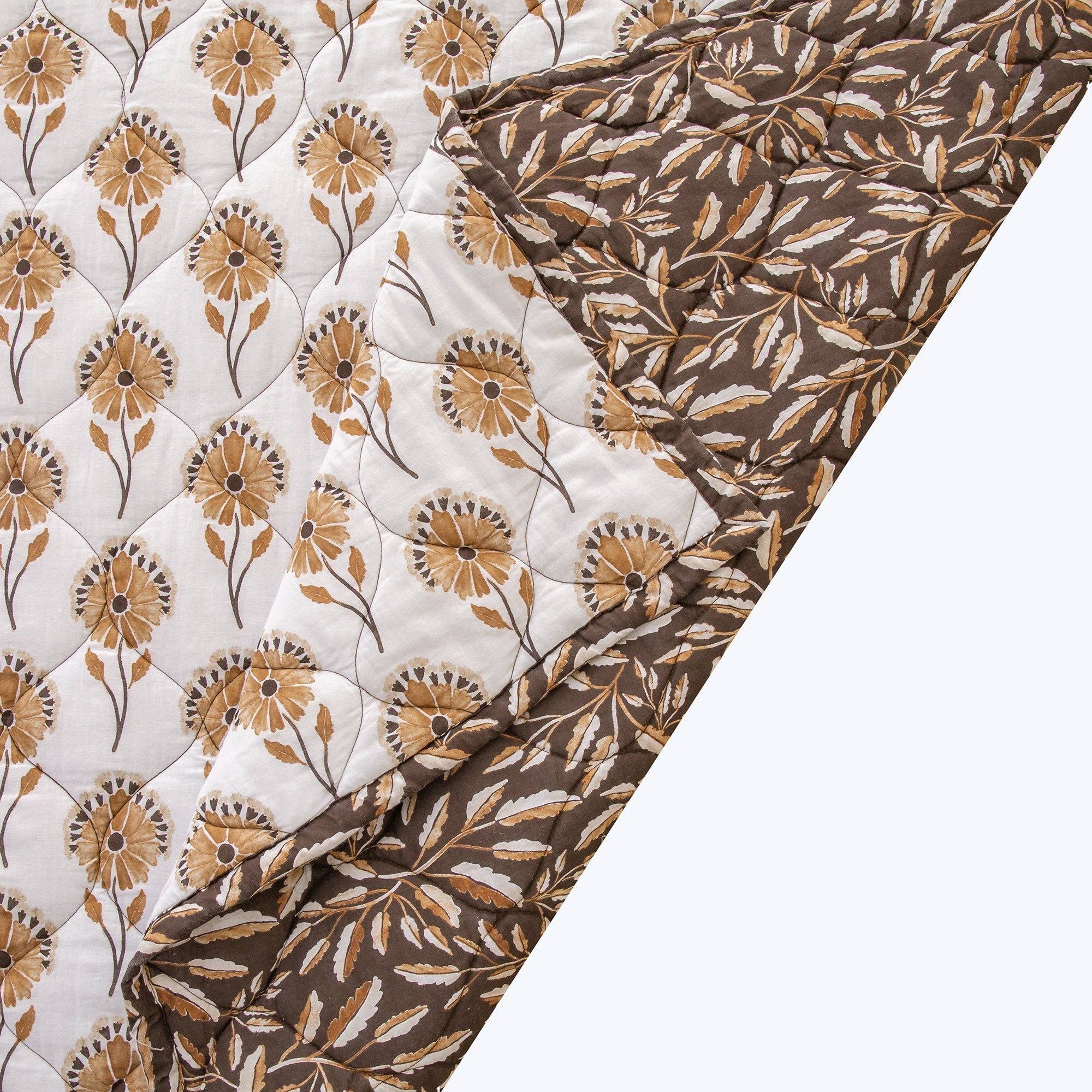 Woodstock - Full/Queen Reversible Quilt Set (Set of 3) - White / Tan