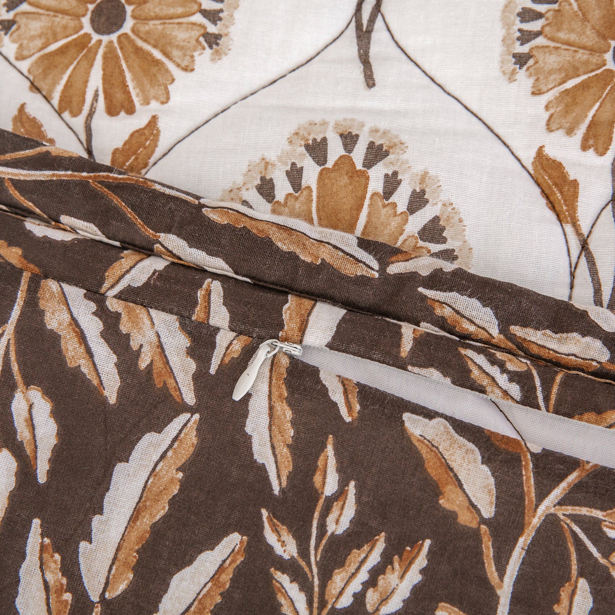 Woodstock - Twin Reversible Quilt Set (Set of 2) - White / Tan