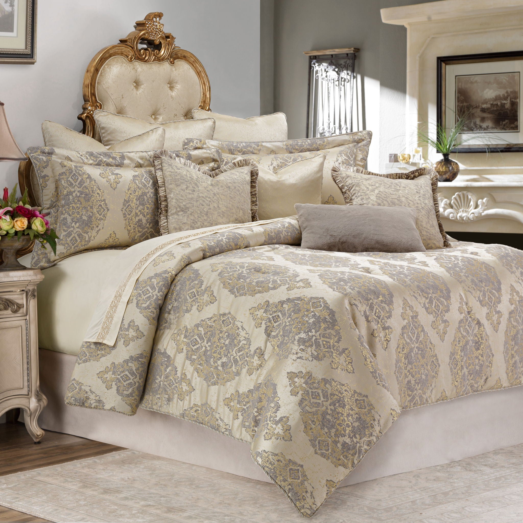 Bennett - 9-Piece Queen Comforter Set - Champagne