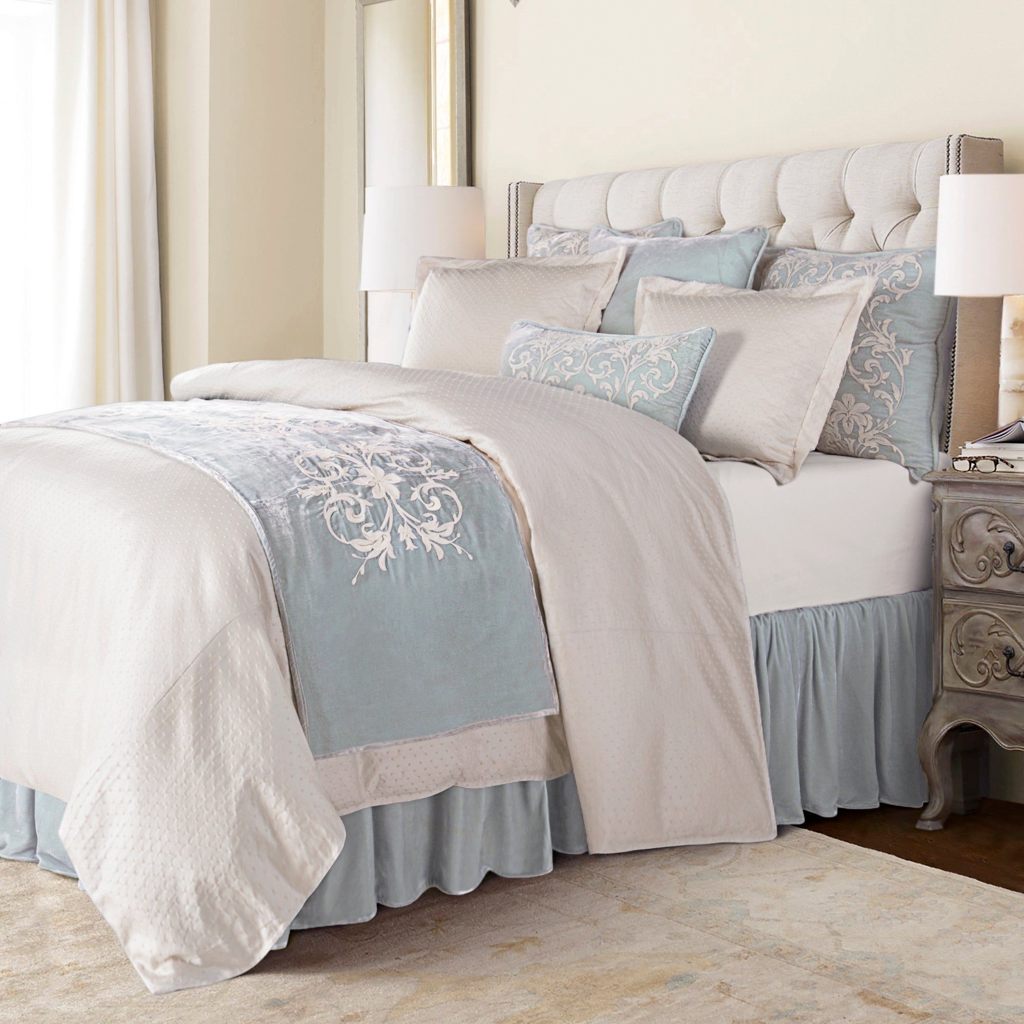 Belle - Queen Comforter Set (Set of 3) - Ivory