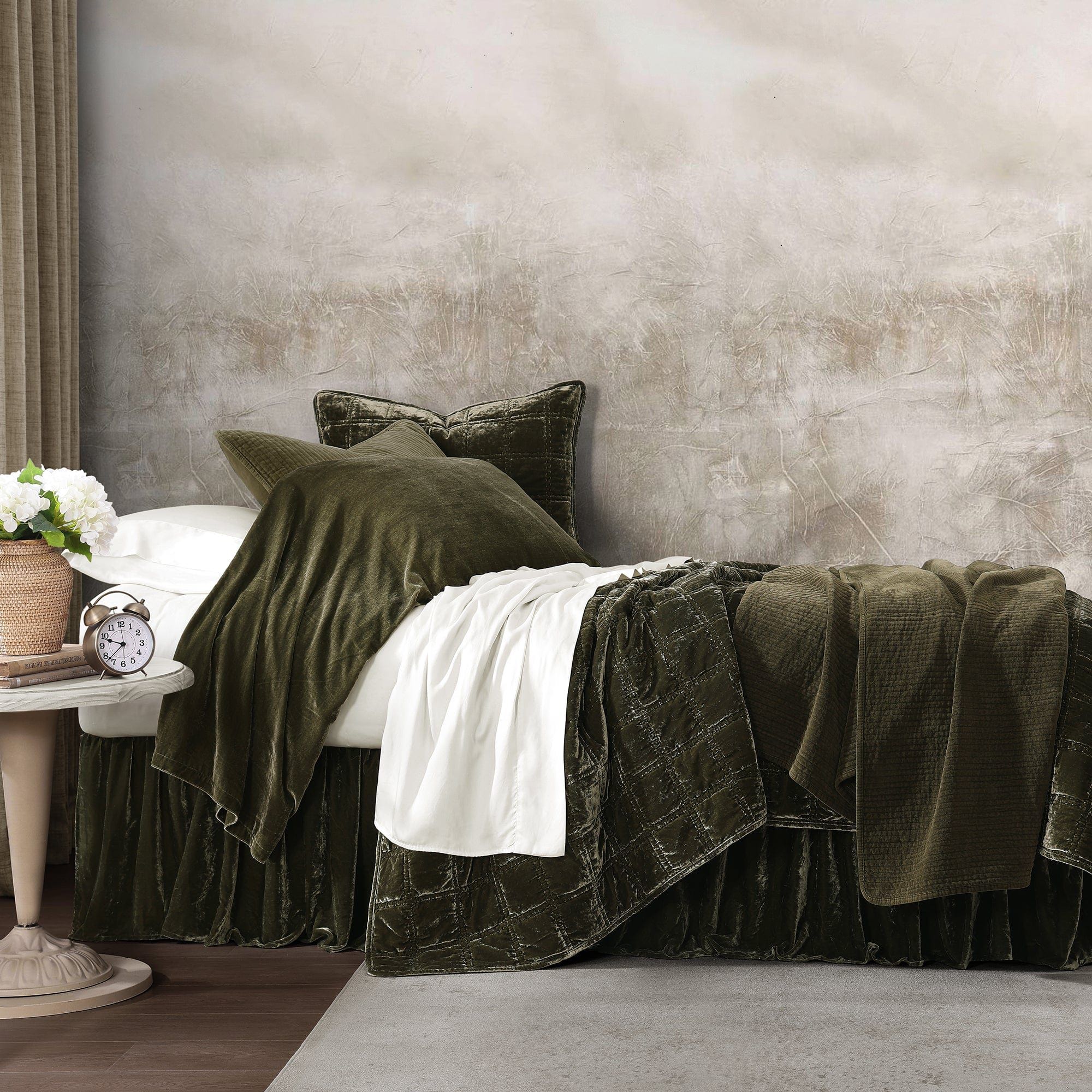 Stella - King Faux Silk Velvet Double Box Stitch Quilt Set (Set of 3) - Fern Green