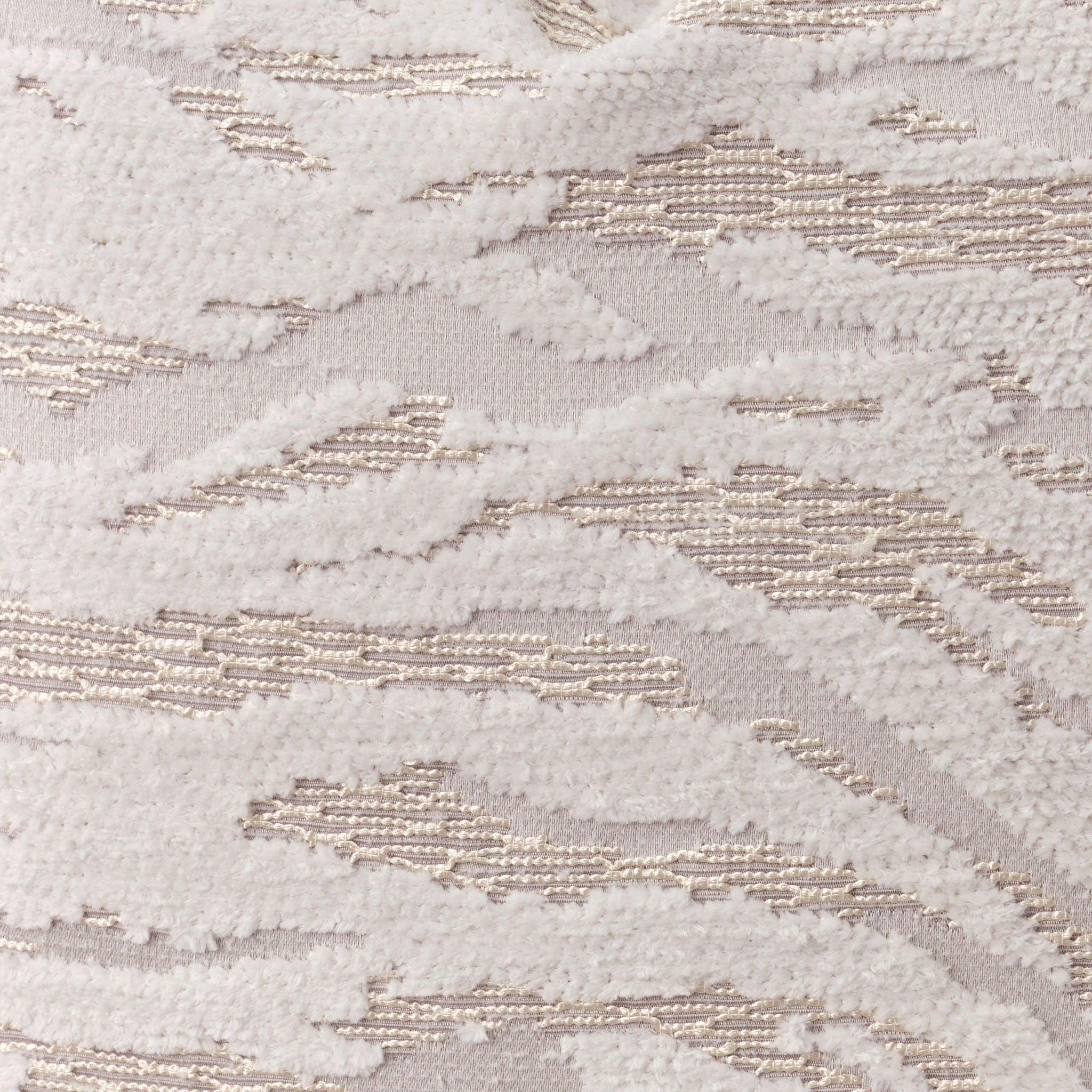 Savannah Breeze - Loveseat - Cashmere / Gold