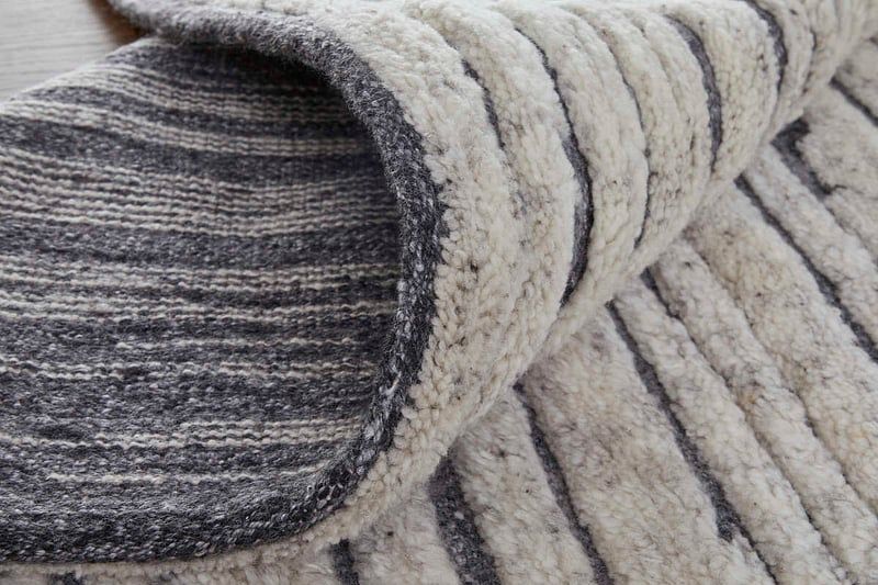BROADFIELD Collection - T6037 Ivory/Charcoal