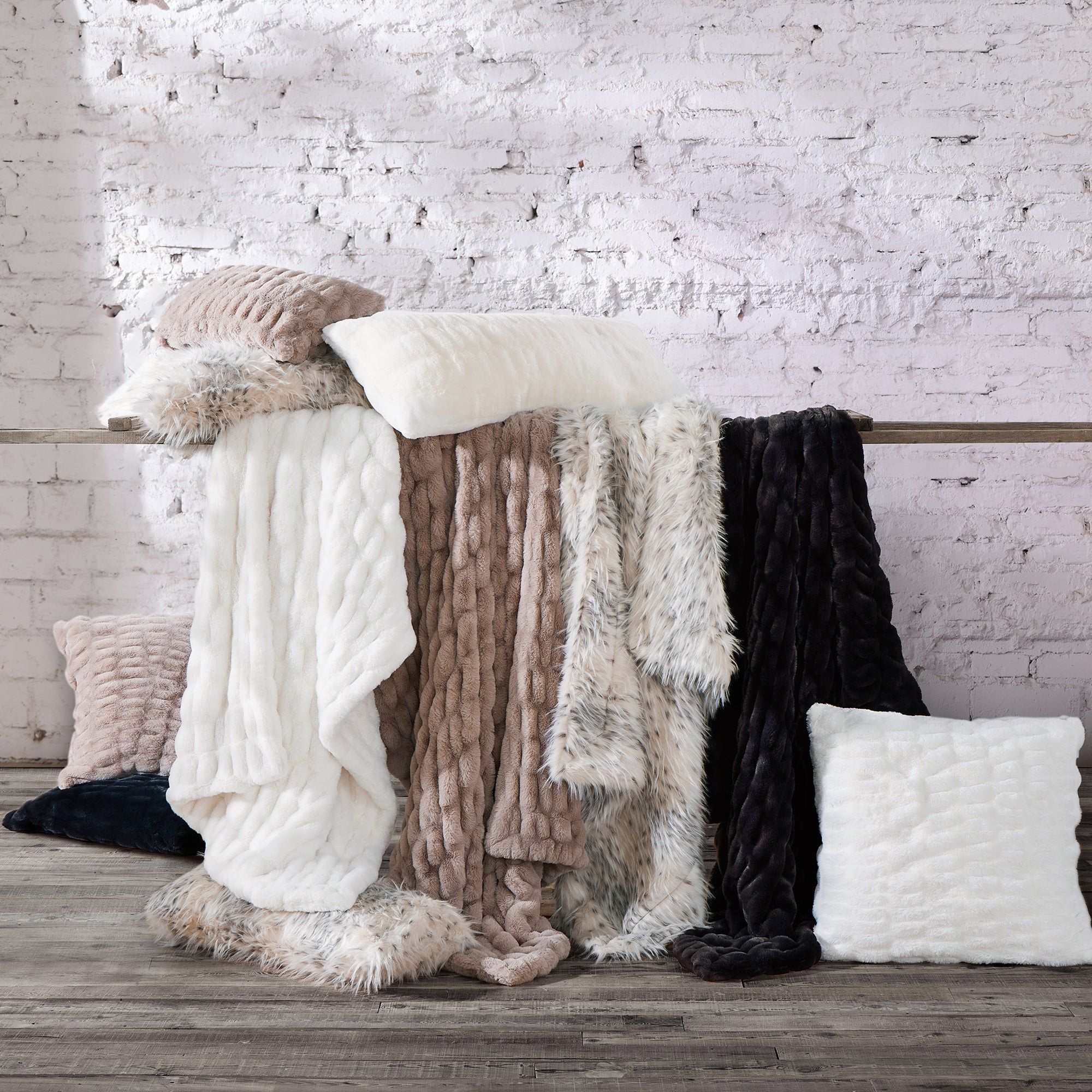 Ruched Rabbit - Double-Sided Oversized Throw - Black