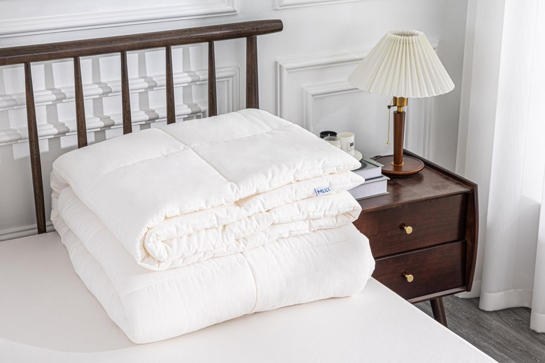 MLILY Soft Washed Down Alternative Comforter Set