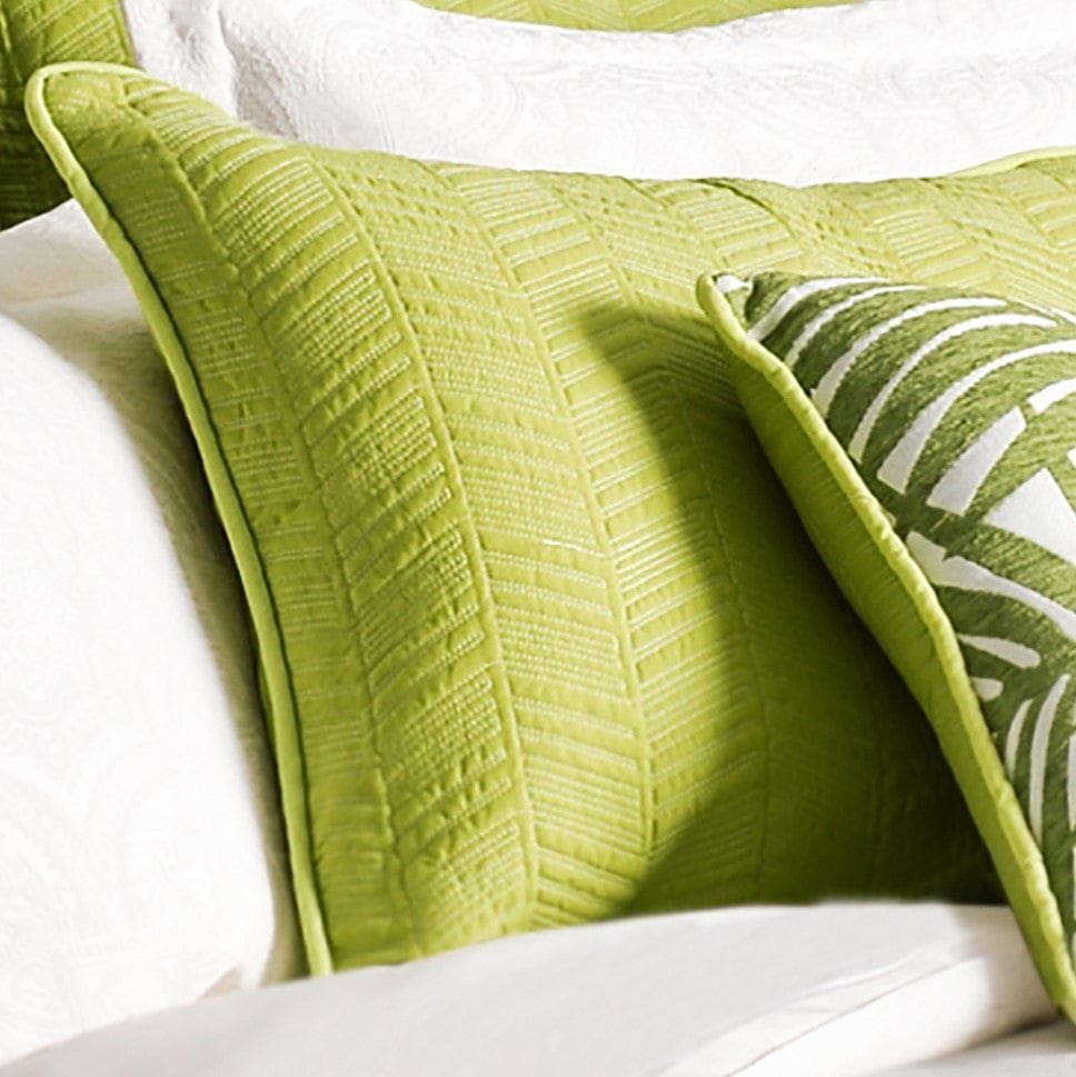 Capri - Queen Duvet Cover Set (Set of 4) - Green / White
