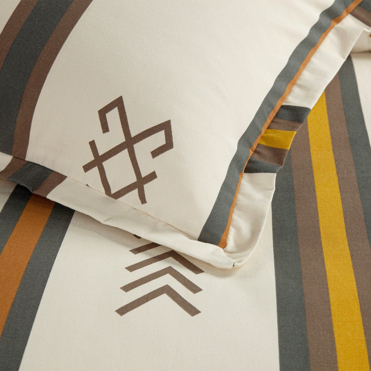 Toluca Canvas - Twin Comforter Set (Set of 2) - Multi Color